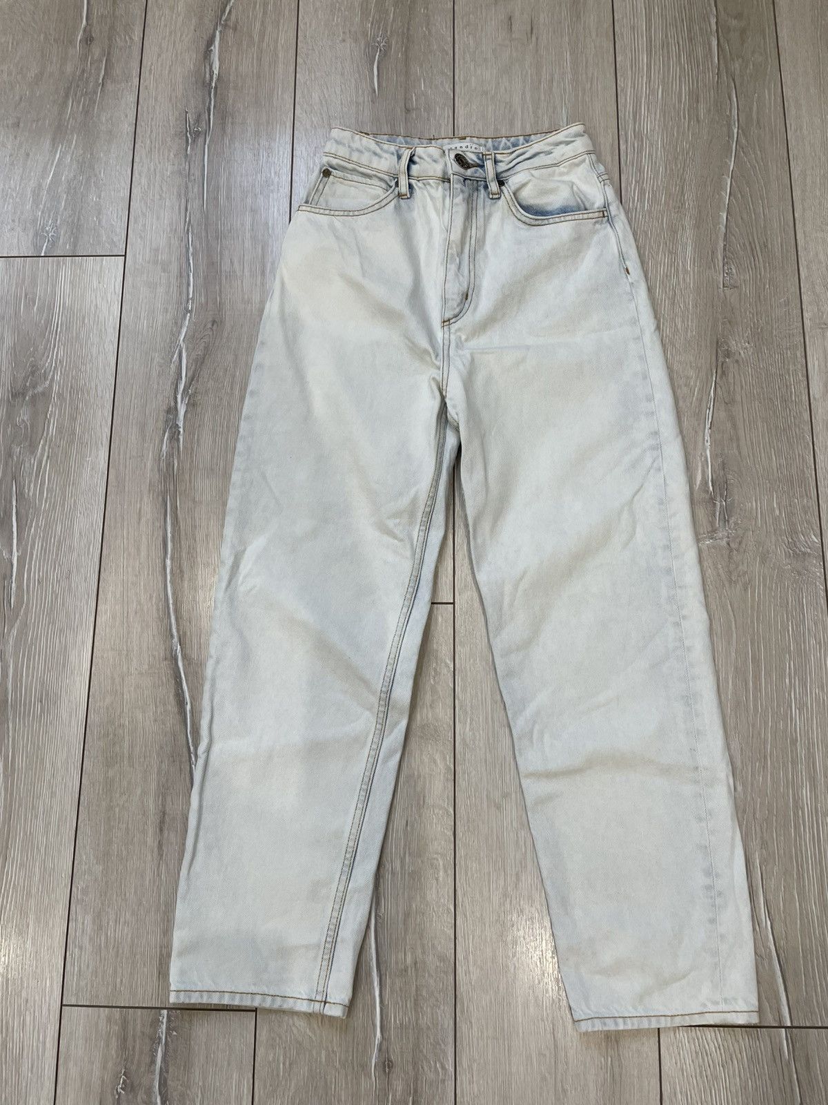 Sandro SANDRO Abelia Snow Wash High Waist Jeans Size 34 Size 24" / US 00 / IT 34 - 4 Thumbnail