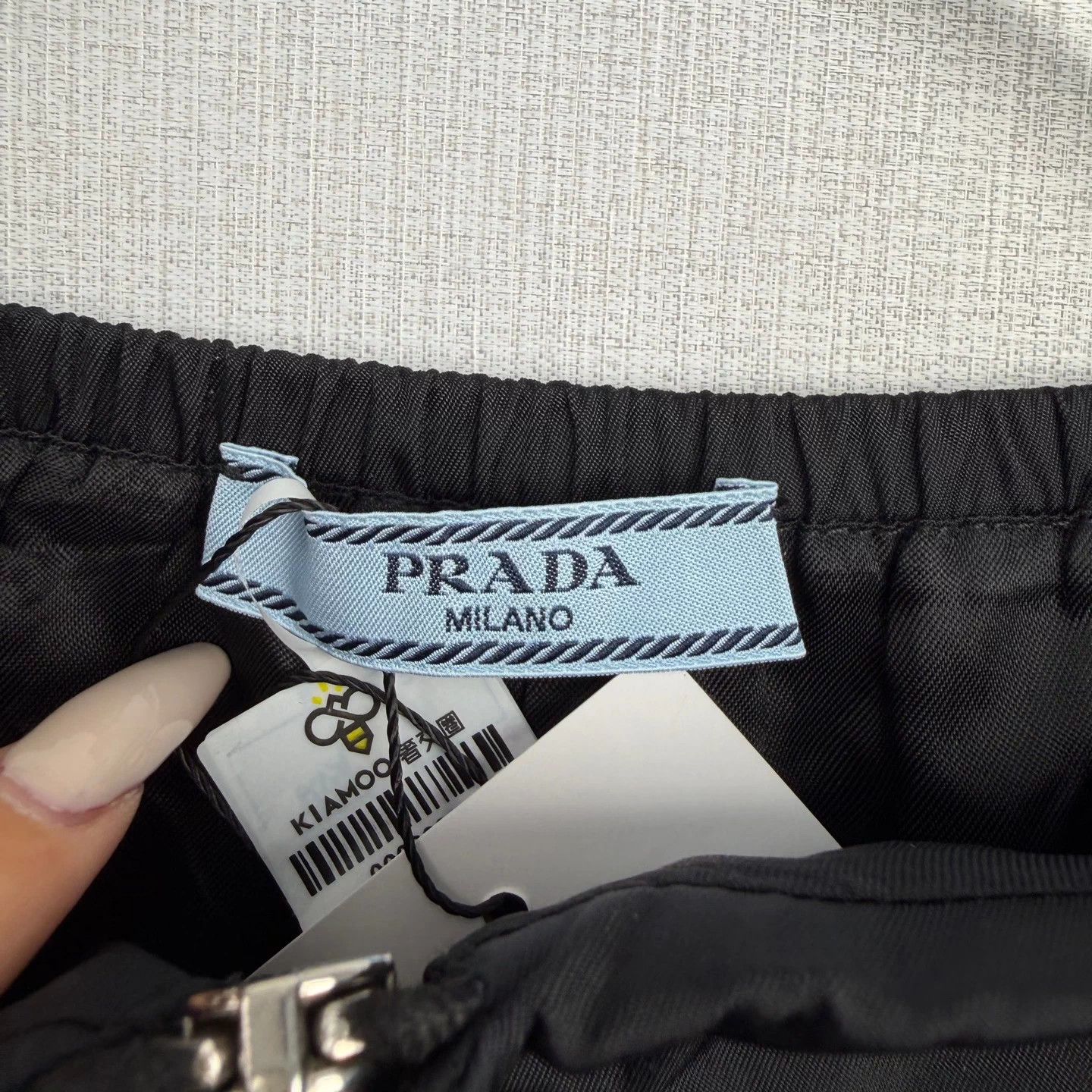 Prada Prada Nylon Triangle Label Mini Skirt Size 26" / US 2 / IT 38 - 3 Thumbnail
