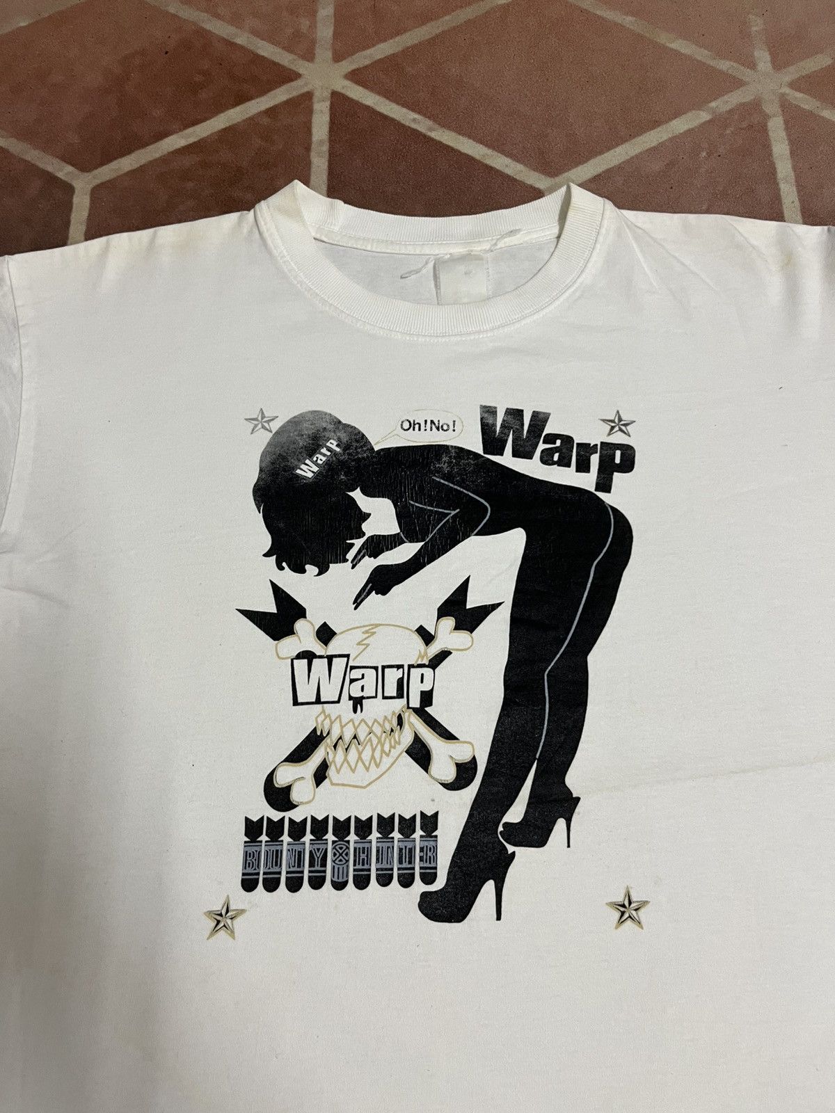 Bounty Hunter 💥Authentic Vintage Y2K Warp Sexy Girl Bounty Hunter Tee Size US L / EU 52-54 / 3 - 3 Thumbnail