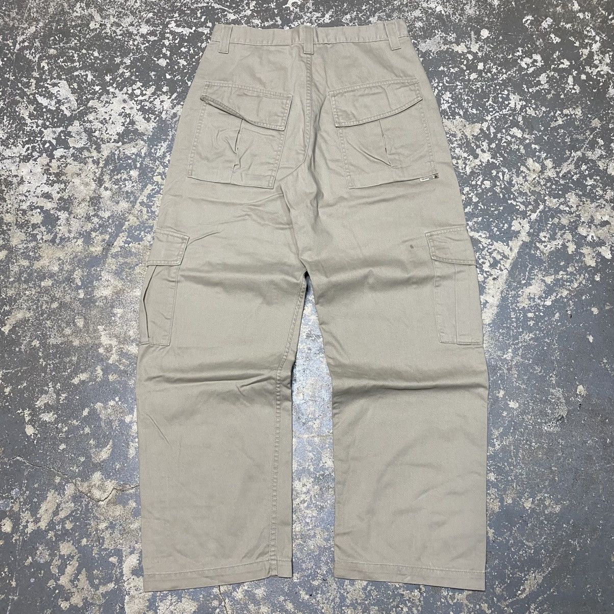 Vintage Levi’s SilverTab Cargo Tan Baggy Pants 90s