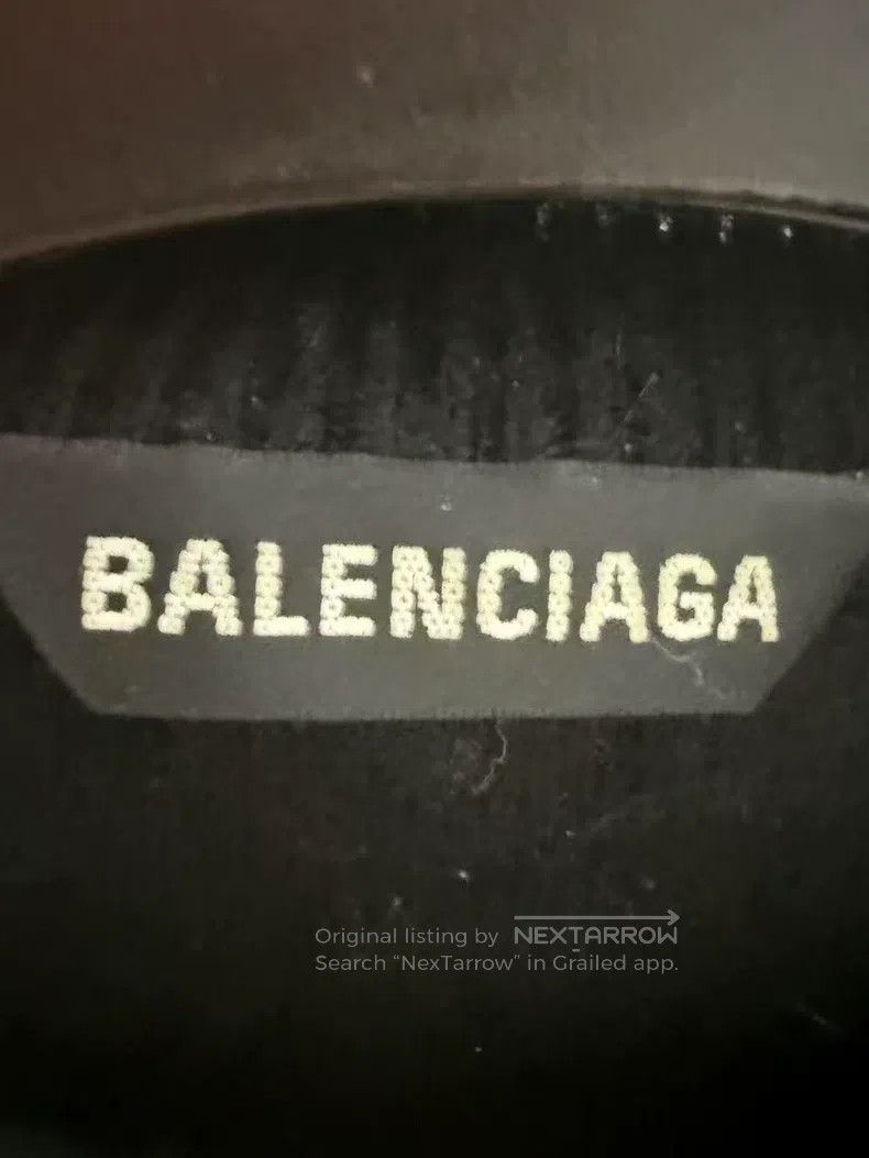 Balenciaga Balenciaga Seven languages sweater, size M Size US M / EU 48-50 / 2 - 3 Thumbnail