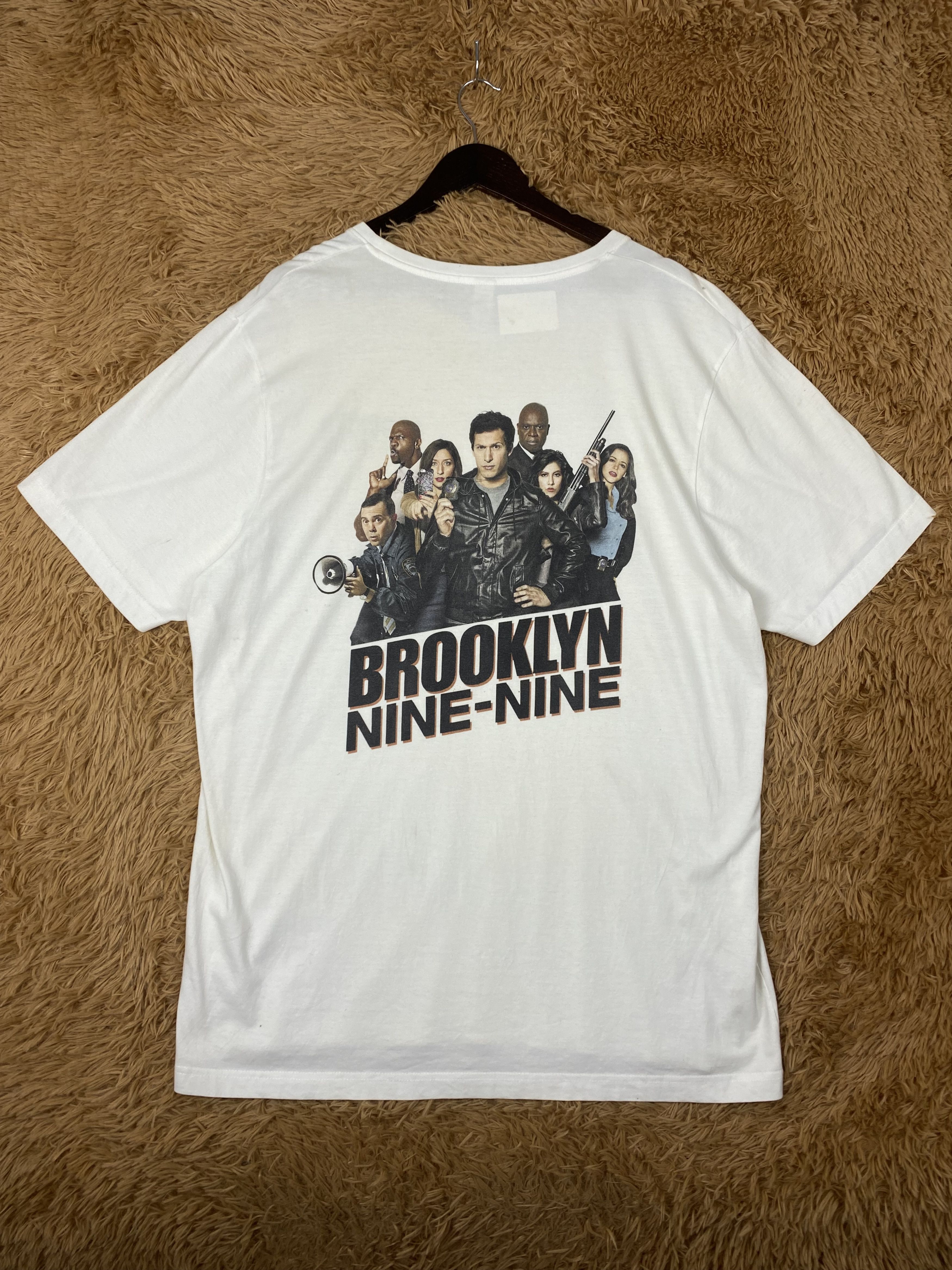 Vintage Vintage Brooklyn Nine-Nine Sitcom T-Shirts Size US XXL / EU 58 / 5 - 1 Thumbnail