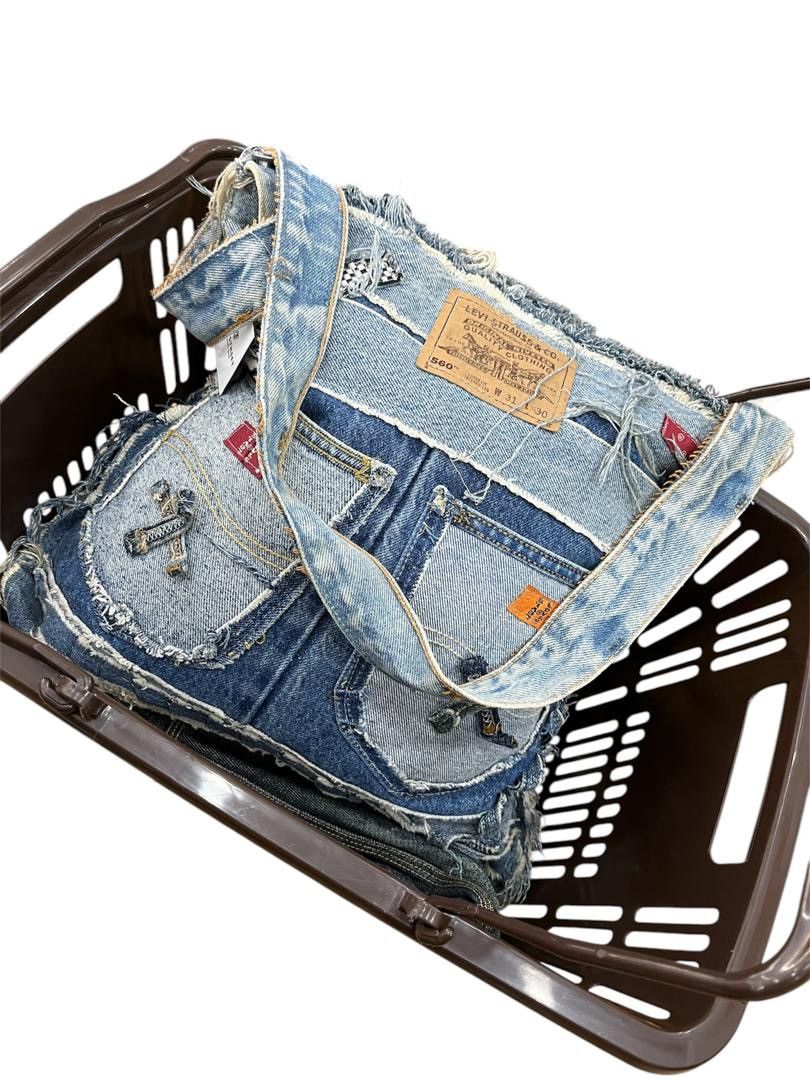 Levi's Made & Crafted Vintage Denim Jeans Purse Handmade from Levis 560 Jeans Size ONE SIZE - 5 Thumbnail