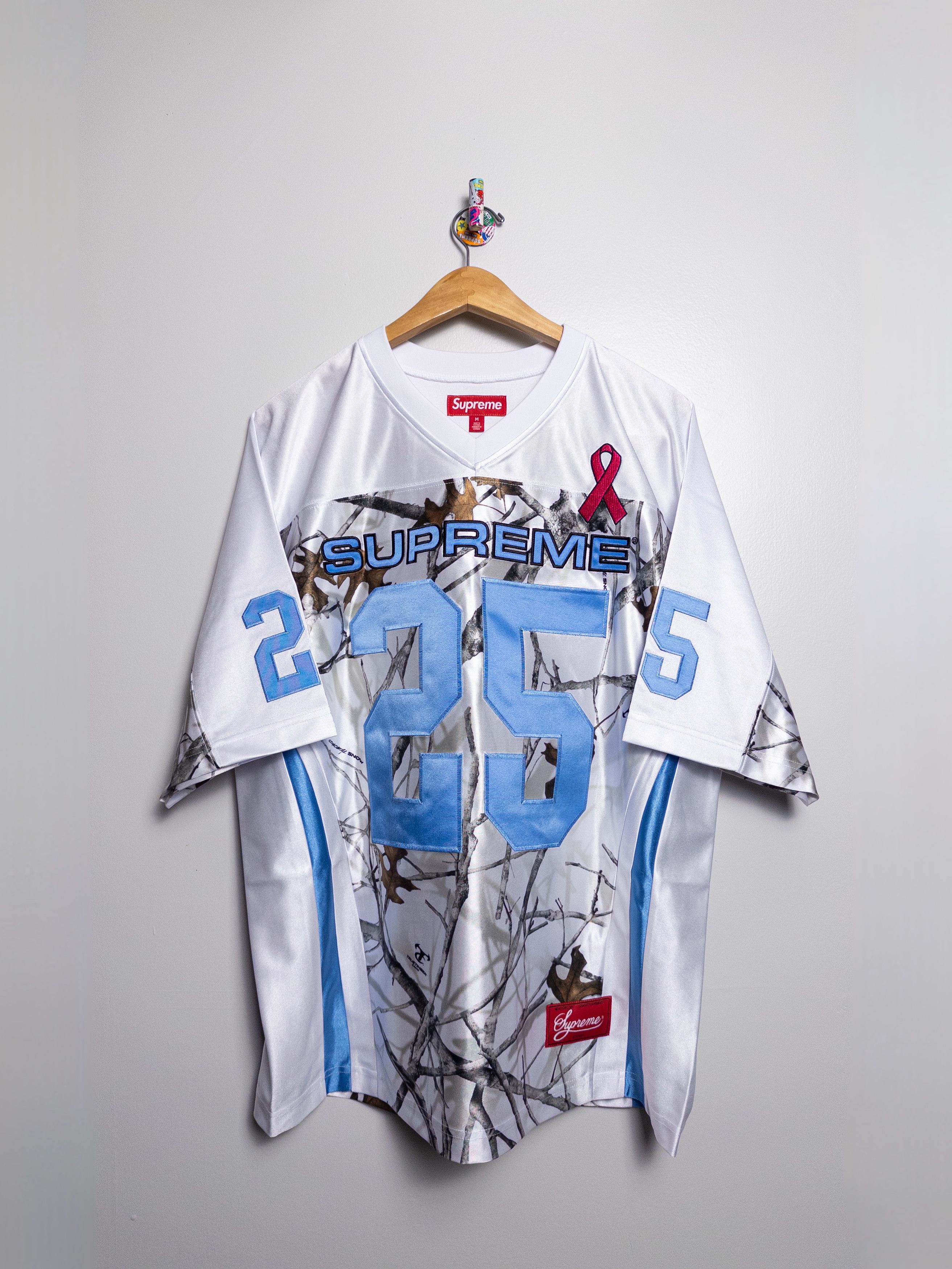 Supreme BREAST CANCER AWARENESS FOOTBALL JERSEY Size US M / EU 48-50 / 2 - 1 Thumbnail