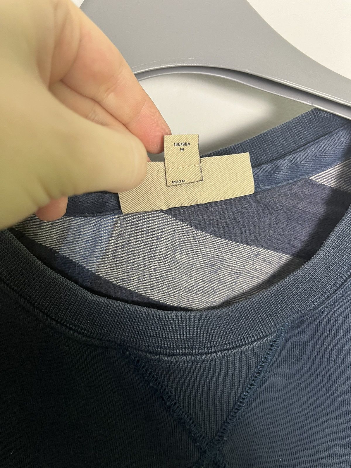 Burberry 🟦 Burberry Crewneck Size US M / EU 48-50 / 2 - 3 Thumbnail