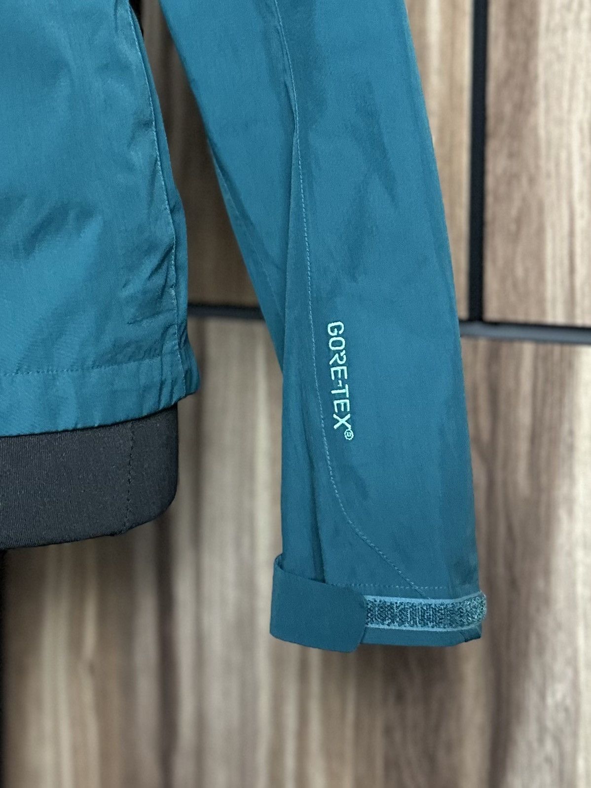 Goretex × Marmot Marmot Gore-Tex Jacket Hooded Goretex Rain Shell Size XS Size XS / US 0-2 / IT 36-38 - 5 Thumbnail