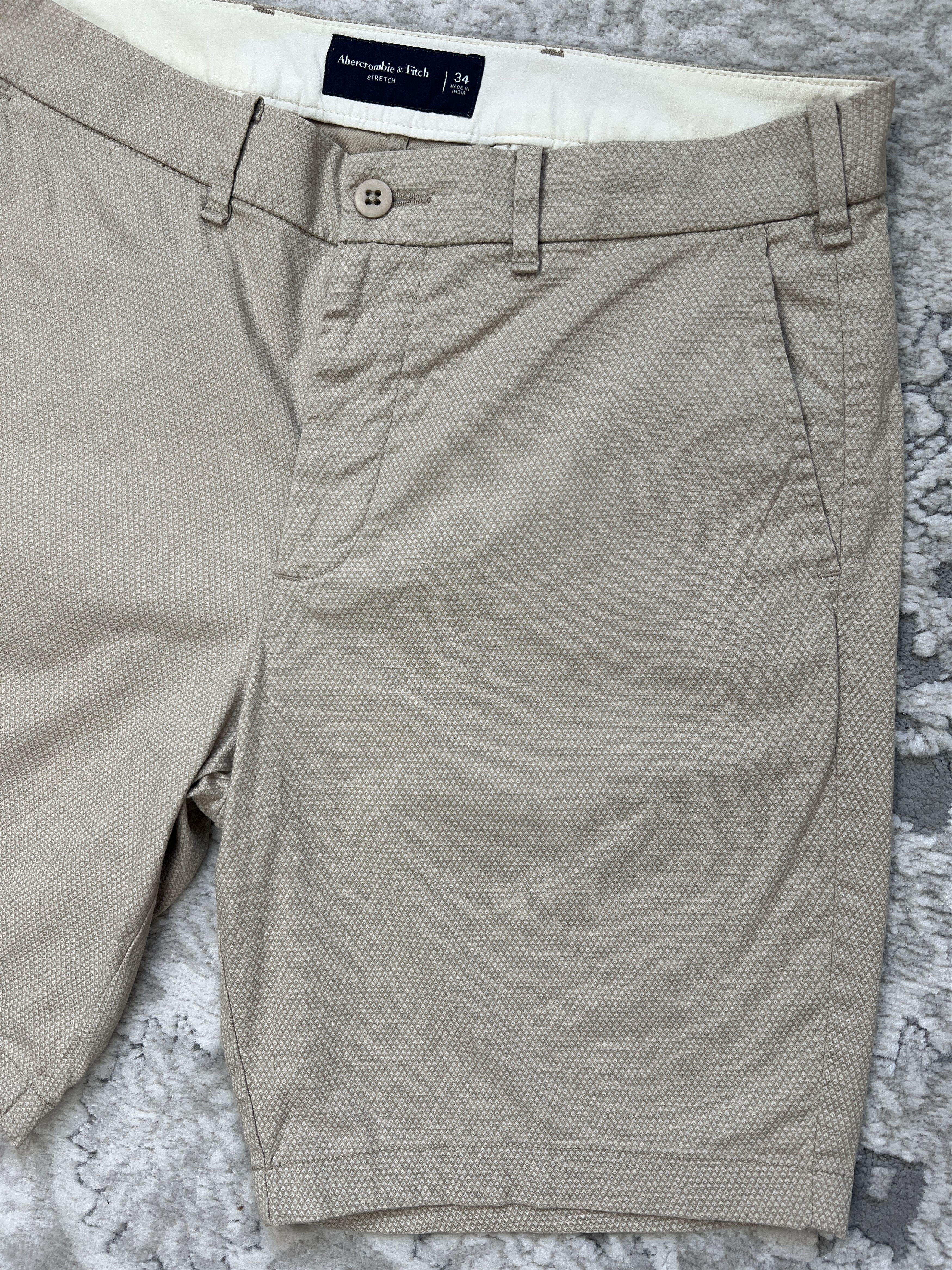 Abercrombie & Fitch Abercrombie & Fitch Beige Stretch Shorts – Size 34 Size US 34 / EU 50 - 3 Thumbnail