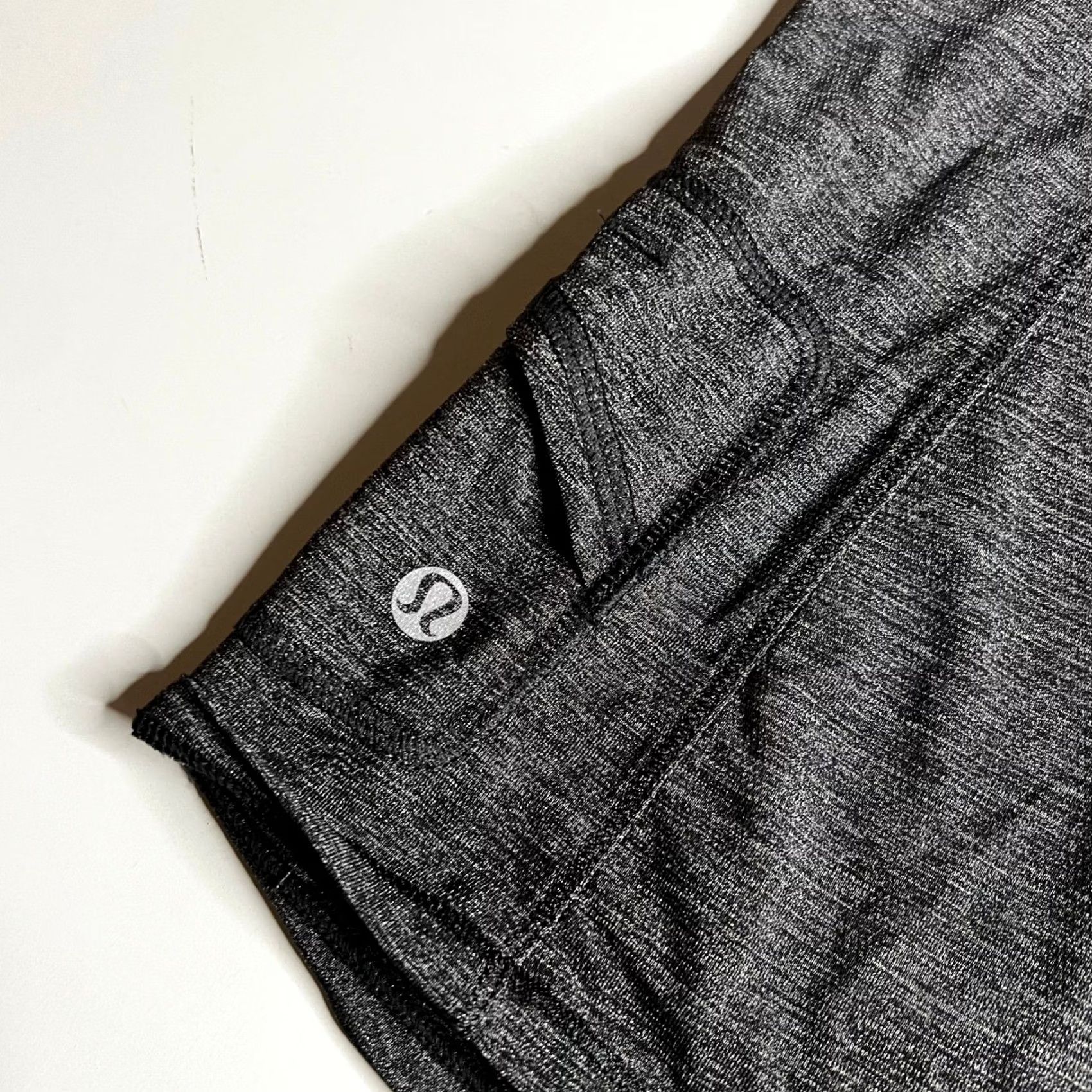 Lululemon Lululemon Run Dash Tee Gray Heathered Short Sleeve Running Shirt Women Size 4 Size S / US 4 / IT 40 - 4 Thumbnail