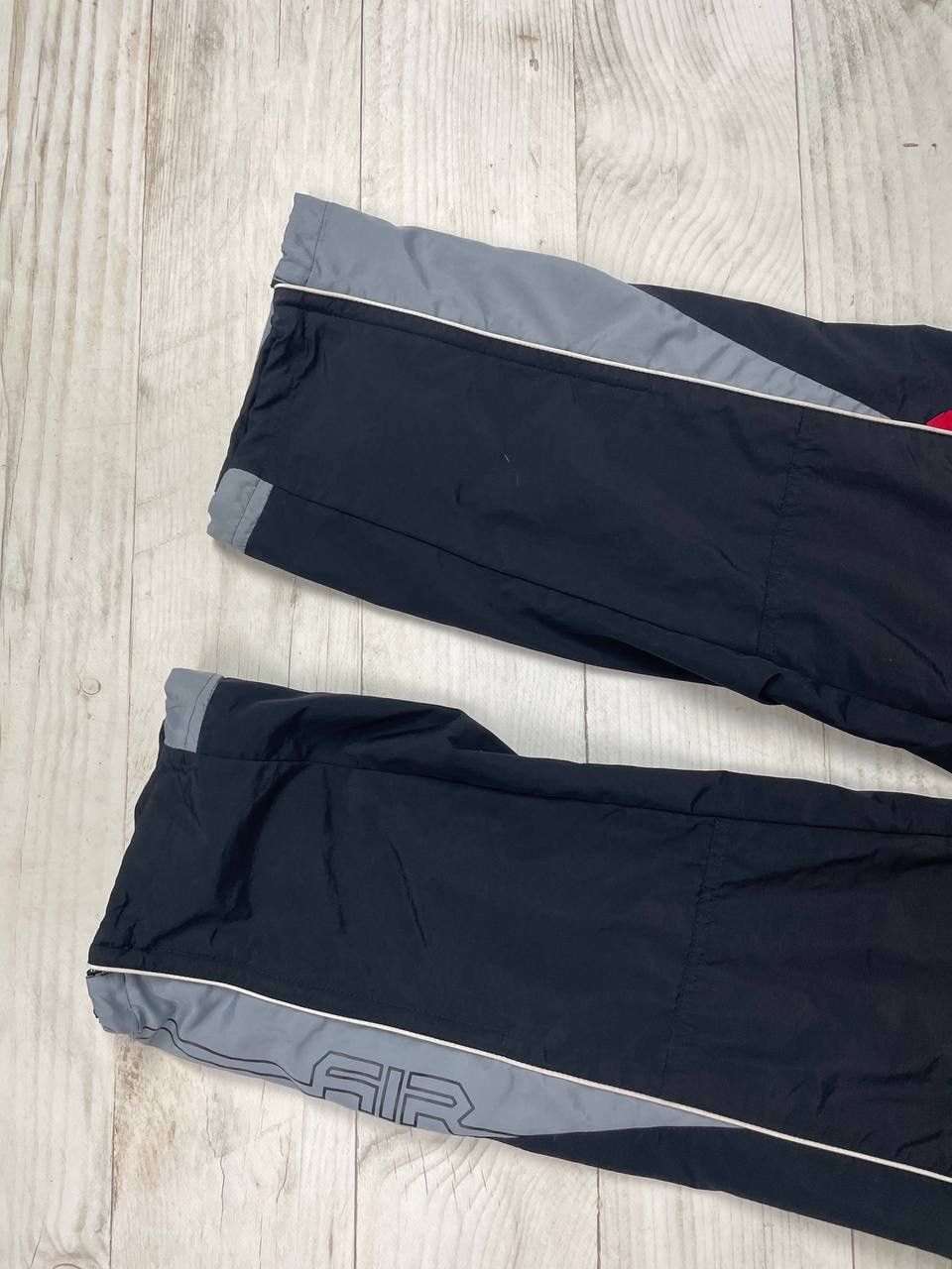 Nike Vintage Nike Air Pants 00s Nylon Striped Swoosh Y2K Baggy Size US 34 / EU 50 - 4 Thumbnail