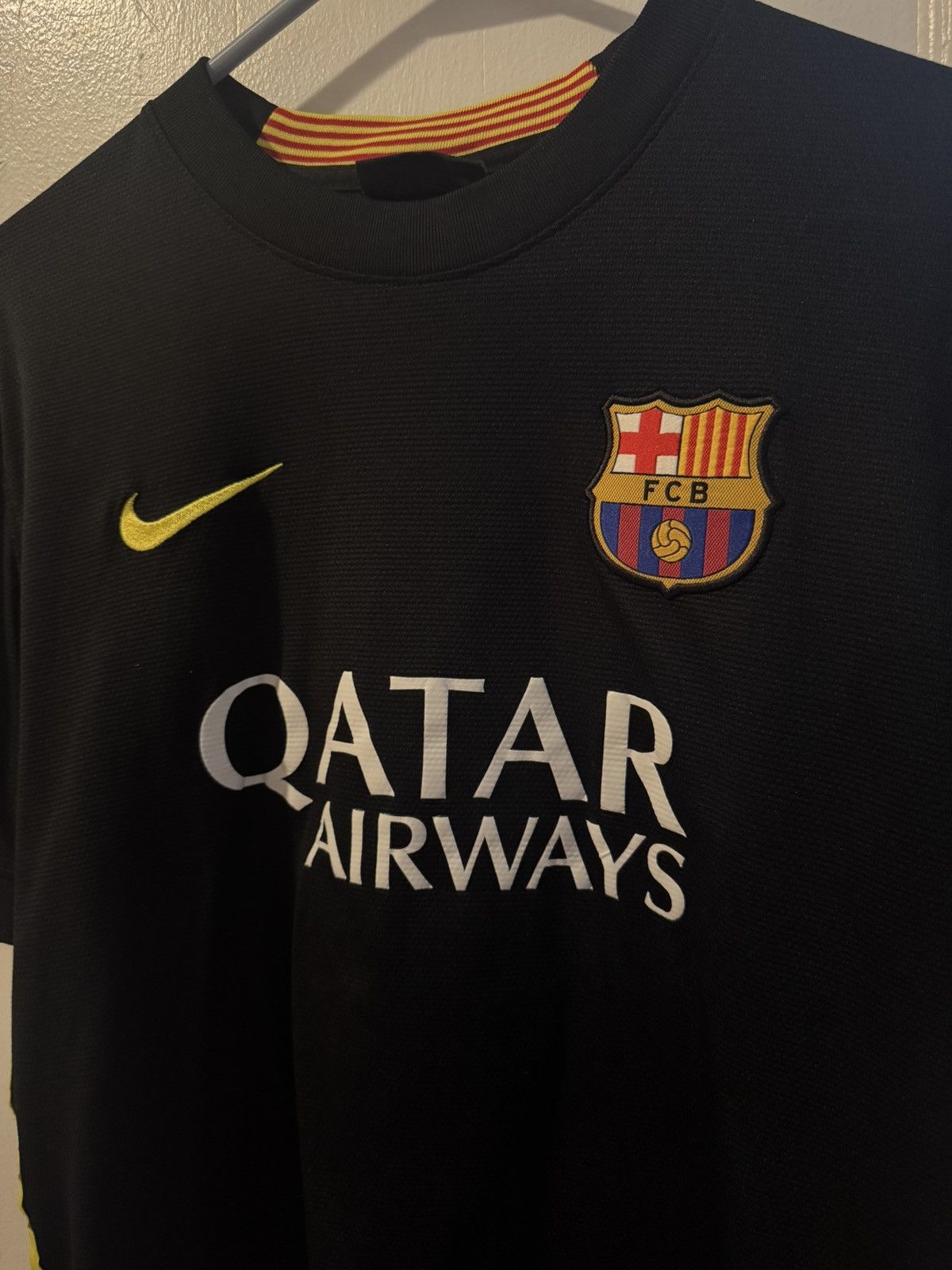 Nike Nike Fc Barcelona away jersey black 2013 Andres Iniesta 8 Size US M / EU 48-50 / 2 - 9 Thumbnail