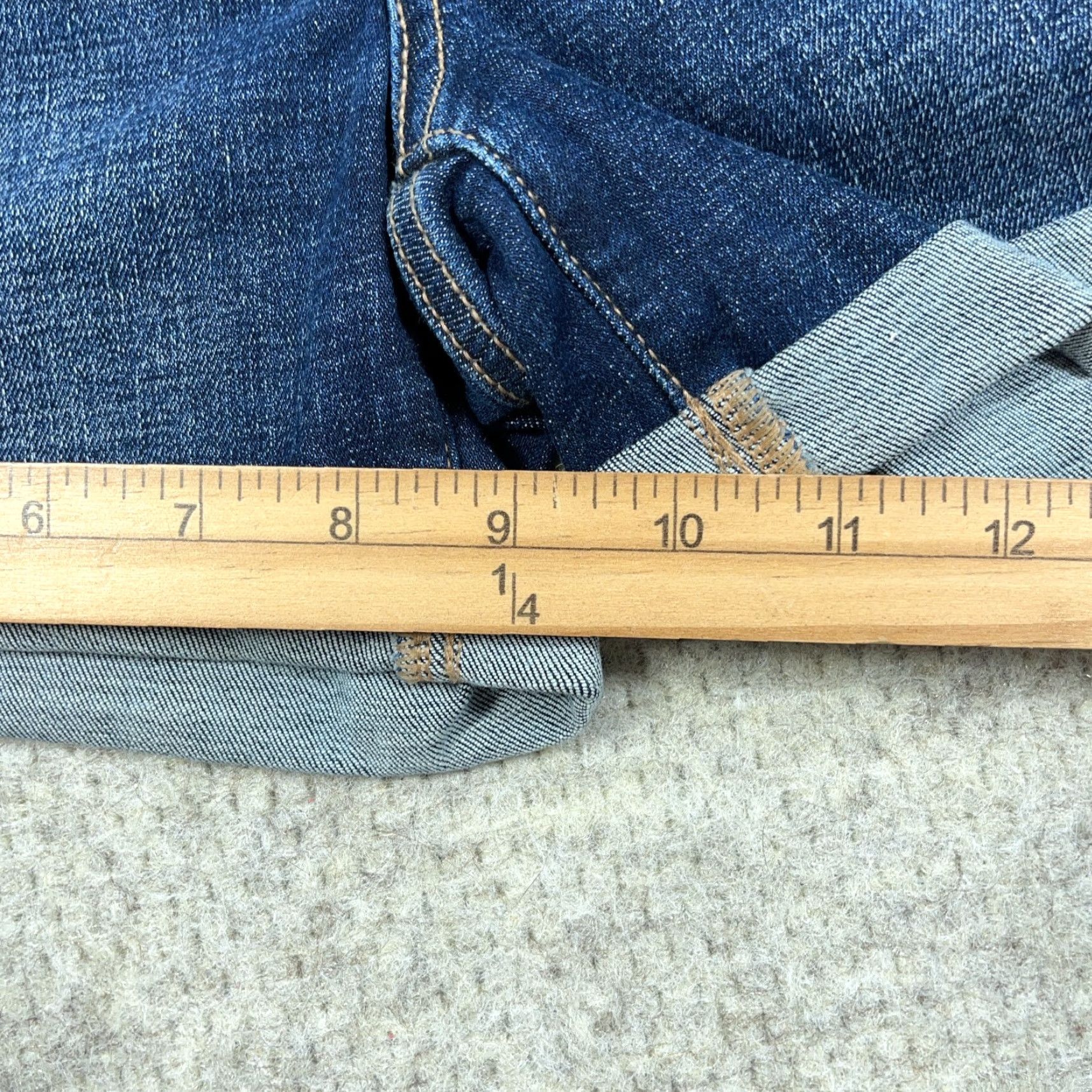American Eagle Outfitters VINTAGE? No. Actually: American Eagle Shorts Women 0 Midi Cut Off Cuffed Dark Wash Faded Stretch 25W Size 25" / US 0 / IT 36 - 7 Thumbnail