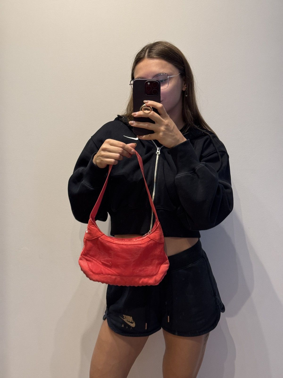 00S Vintage Nike Shoulder Bag Swoosh Logo Y2K in Red, Women's