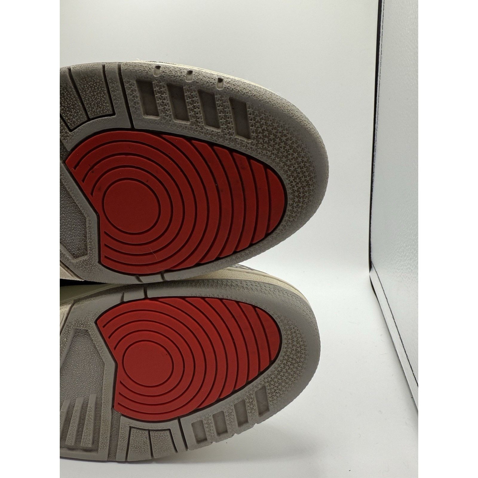 Nike 2001 Nike Air Jordan 3 Retro OG Black Cement WEARABLE Size US 13 / EU 46 - 7 Thumbnail