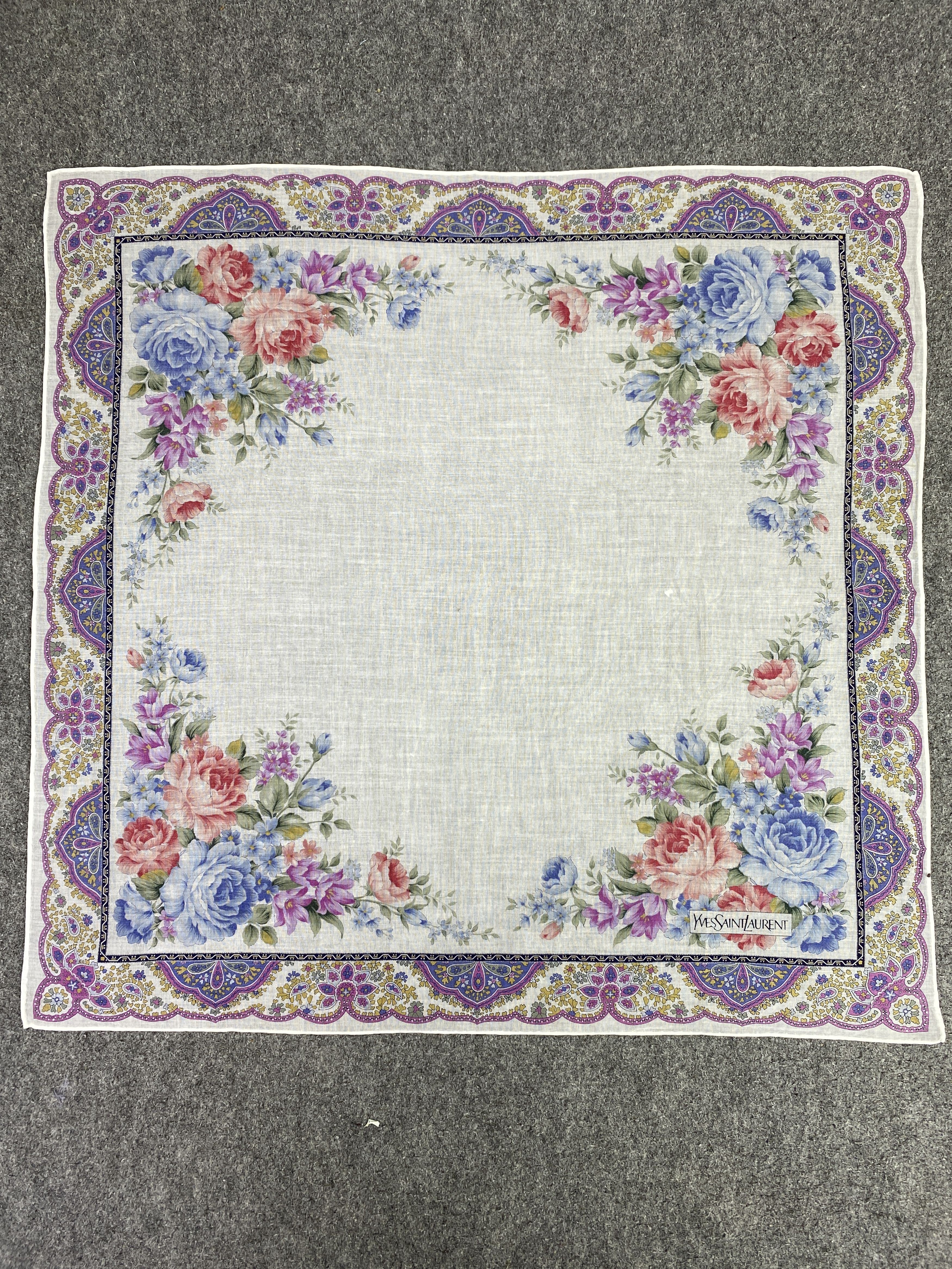 Yves Saint Laurent Yves Saint Laurent Handkerchief / Neckerchief KT0244 Size ONE SIZE - 4 Thumbnail
