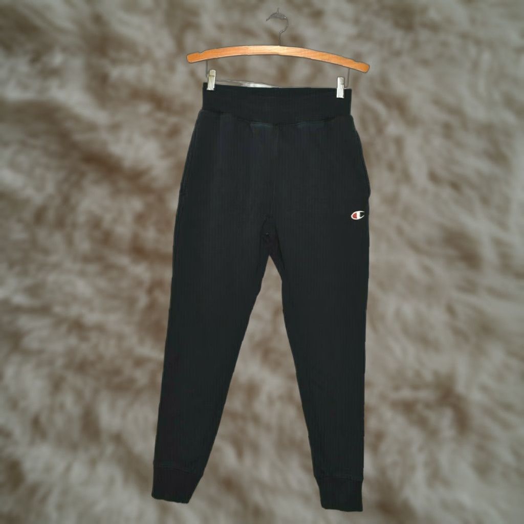 Champion Champion Sweatpants Joggers Black Unisex Adults Small Regular Inseam 30in Tapered Elastic Waist Pockets Heavyweight Cotton Blend Joggers Size 28" / US 6 / IT 42 - 1 Thumbnail