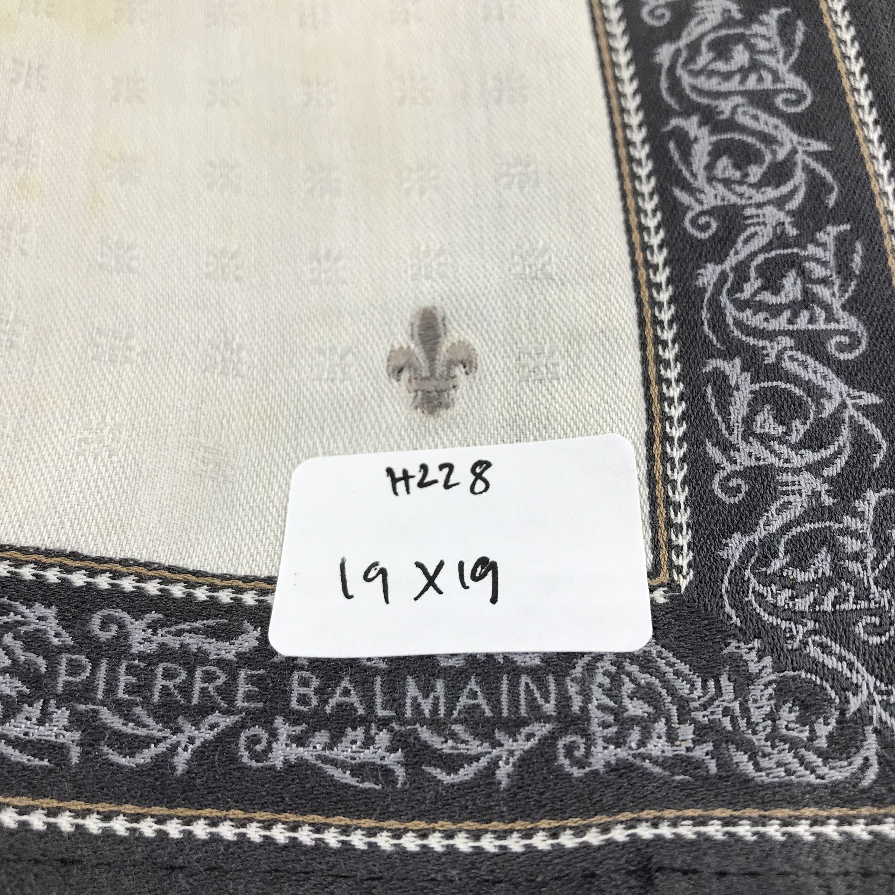 Pierre Balmain Pierre Balmain Handkerchief Neckerchief Bandana H228 Size ONE SIZE - 11 Thumbnail
