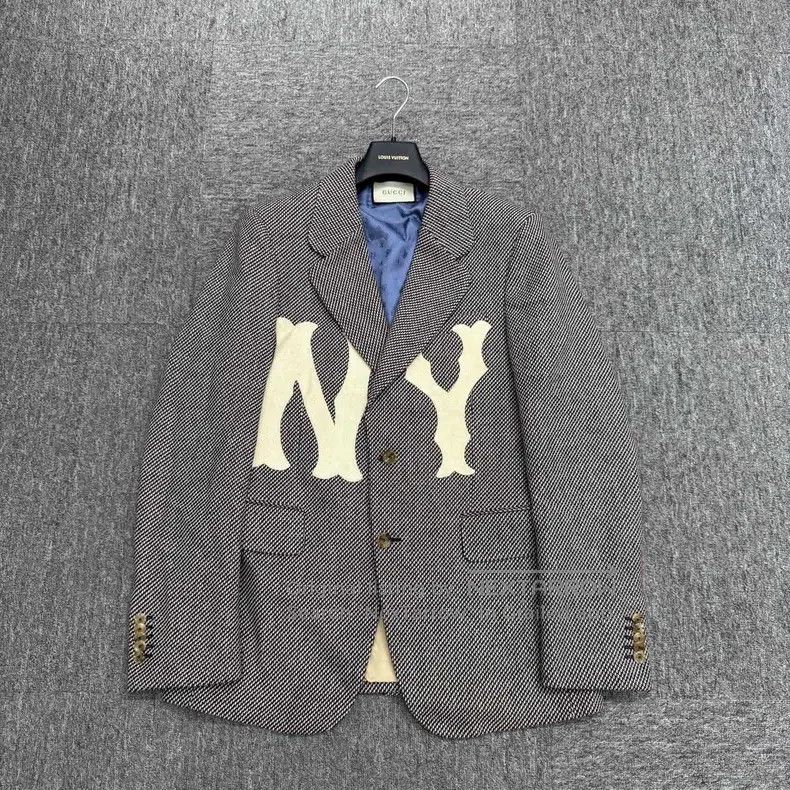Gucci Gucci NY embroidered letter woollen suit jacket Size 50R - 1 Thumbnail