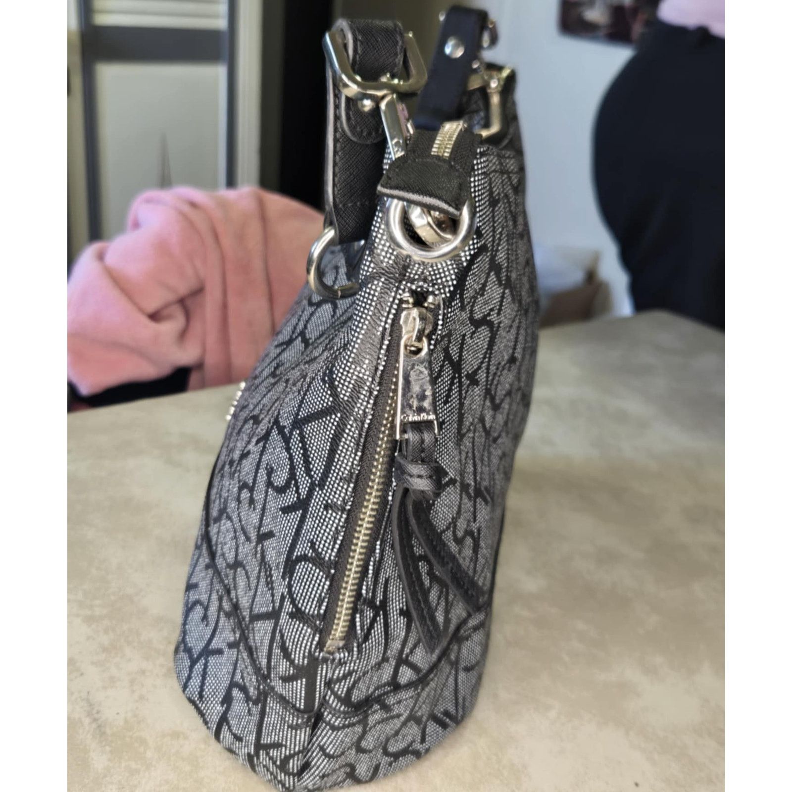 Calvin Klein Calvin Klein monogram logo faux leather gray and black hobo Size ONE SIZE - 8 Thumbnail