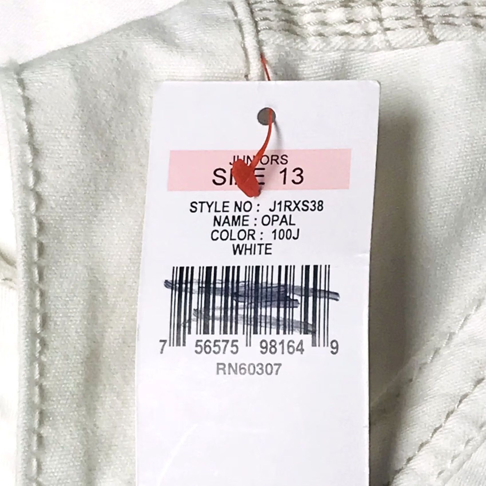 Vintage Unionbay Women Shorts White Opal Summer Stretch 13 Regular Pockets Zipper Button Cotton Spandex Casual, Travel Womens Size 34" / US 12 / IT 48 - 4 Thumbnail