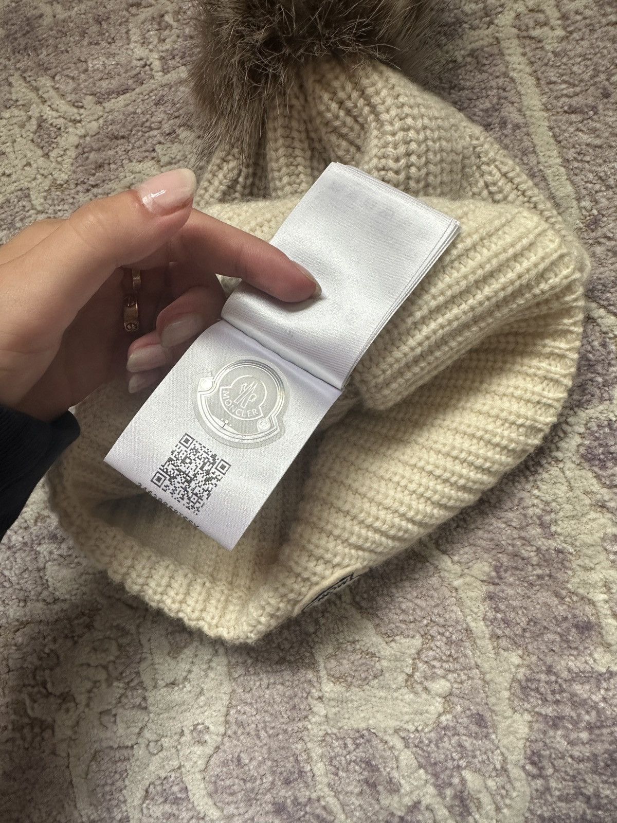 Moncler Moncler Beanie with fluffy ball Size ONE SIZE - 8 Thumbnail