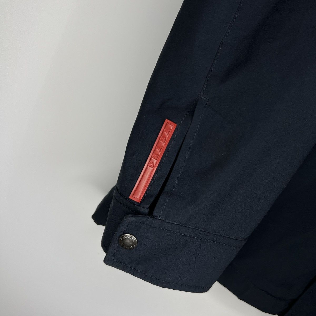 Prada Prada Nylon Jacket Wind Stopper Goretex Navy Red Logo Sleeve Size US L / EU 52-54 / 3 - 3 Thumbnail