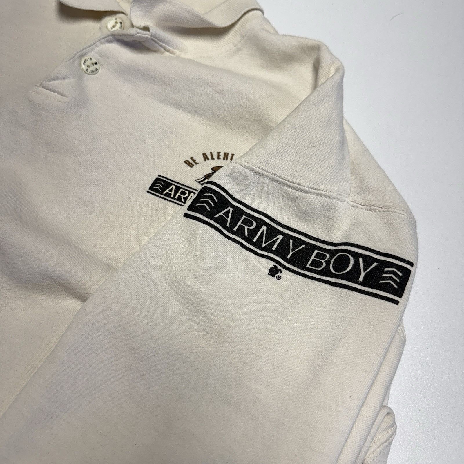 Vintage Vintage 90s Army Boy Sweatshirt Mens Large 22.5x21 White Col Size US L / EU 52-54 / 3 - 6 Thumbnail