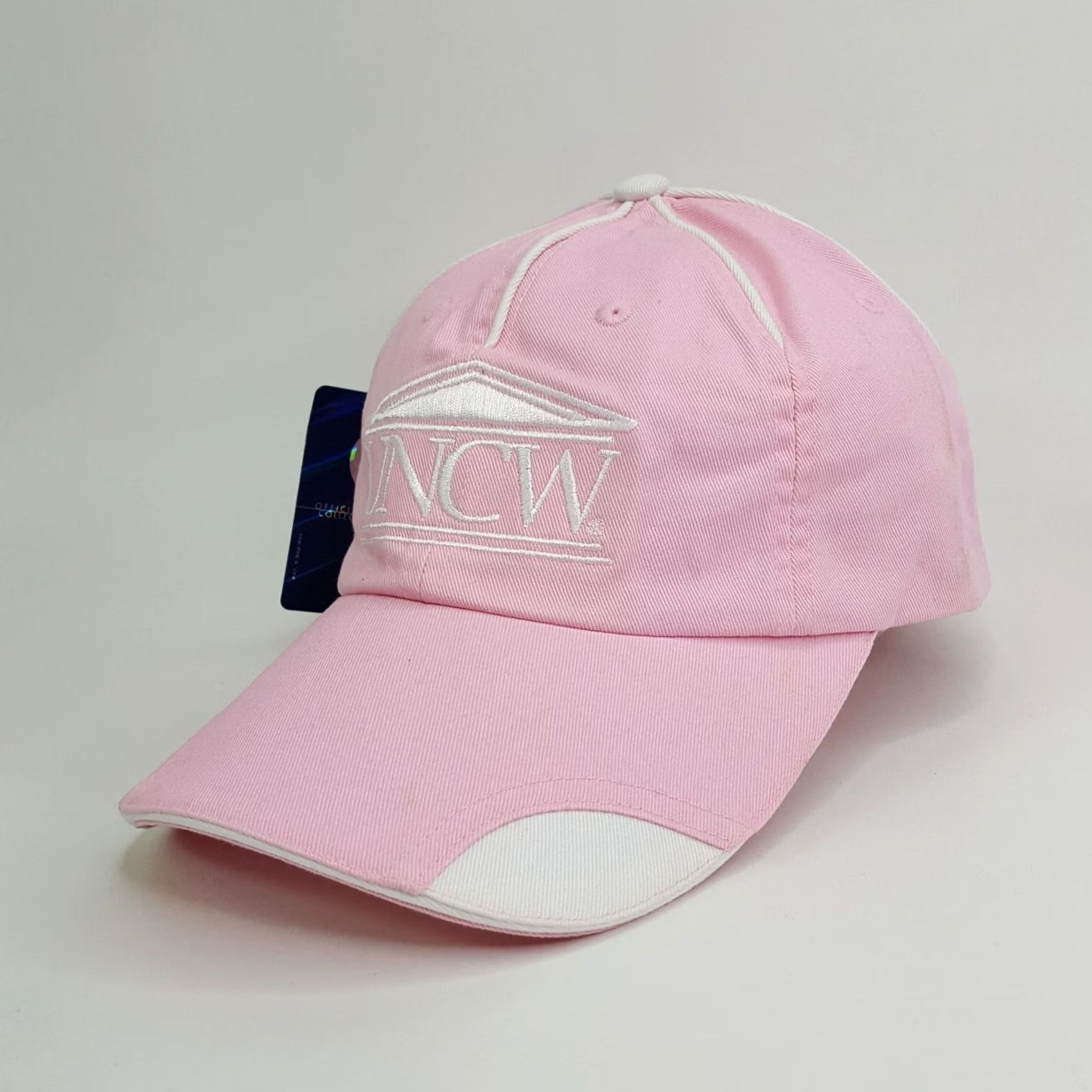 Pinko VTG UNCW University Of Wilmington Women's Pink Snapback Hat Baseball Cap College Hat Pink 90s School Sports Women Mens Size ONE SIZE - 3 Thumbnail