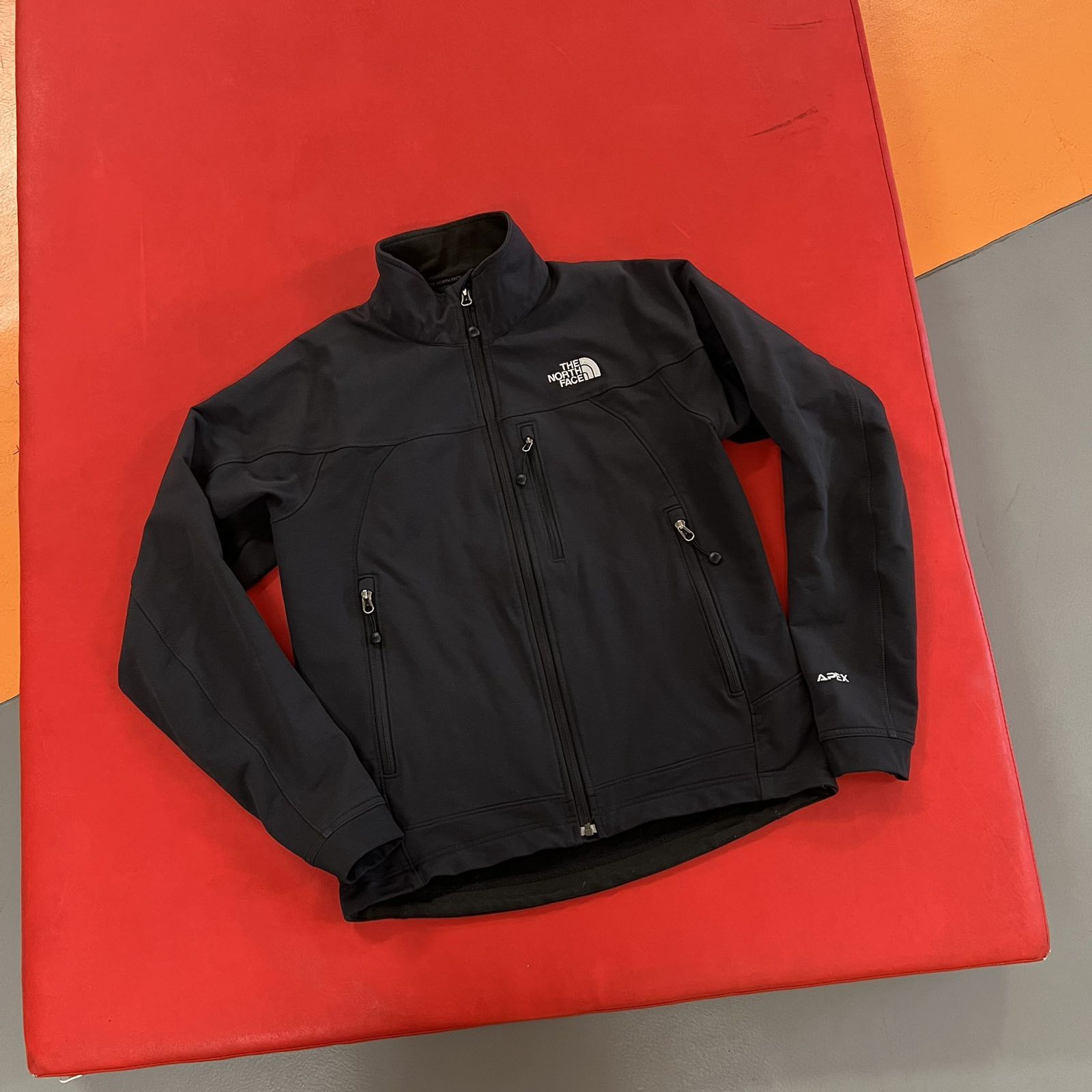 The North Face Jacket Medium Windwall Full Zip Windbreaker