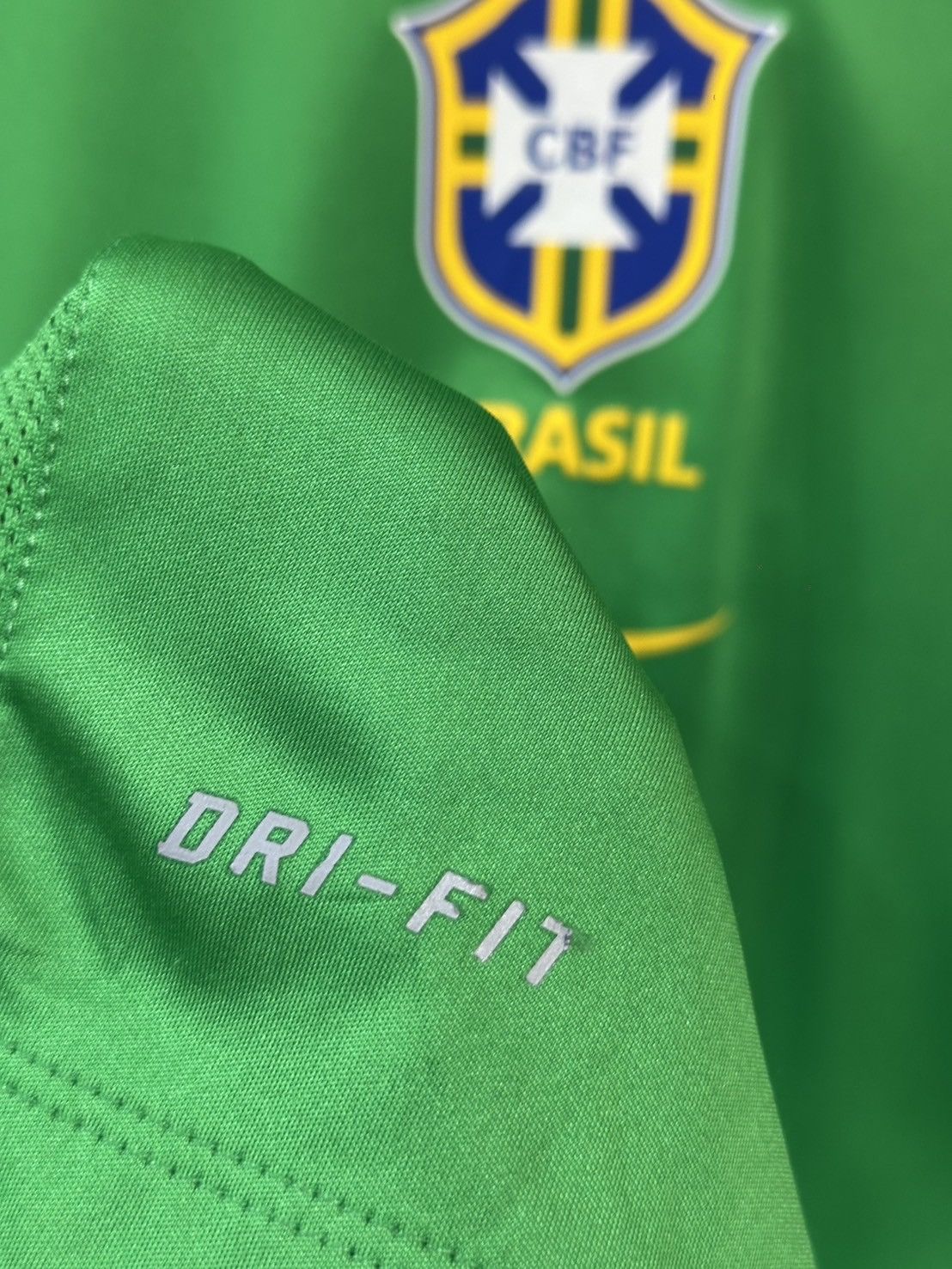 Nike Brazil 🇧🇷 2010's Training Jersey Size US S / EU 44-46 / 1 - 5 Thumbnail