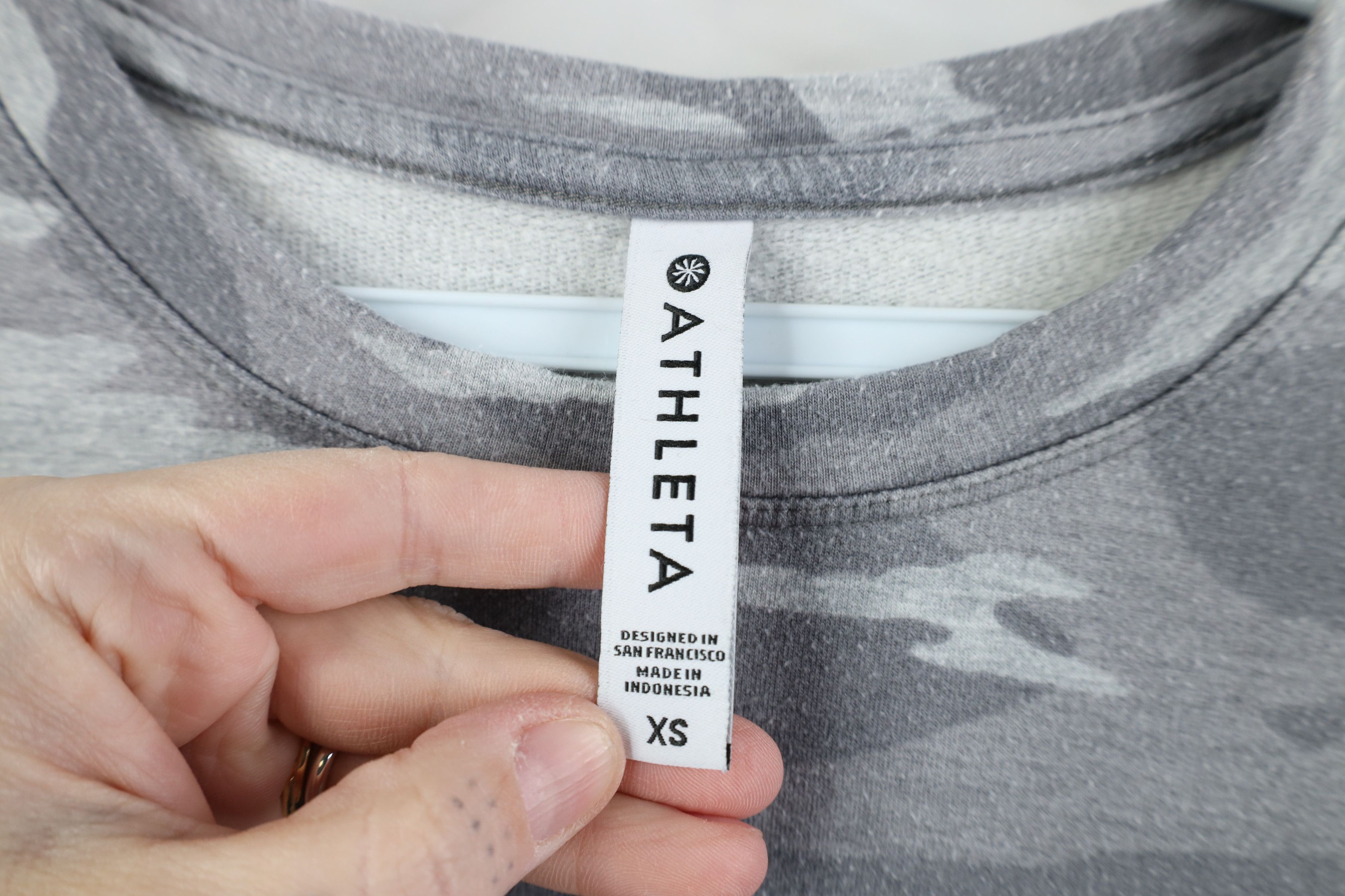 Athleta Athleta Camouflage French Terry Crewneck Sweatshirt Gray Size XS / US 0-2 / IT 36-38 - 5 Thumbnail