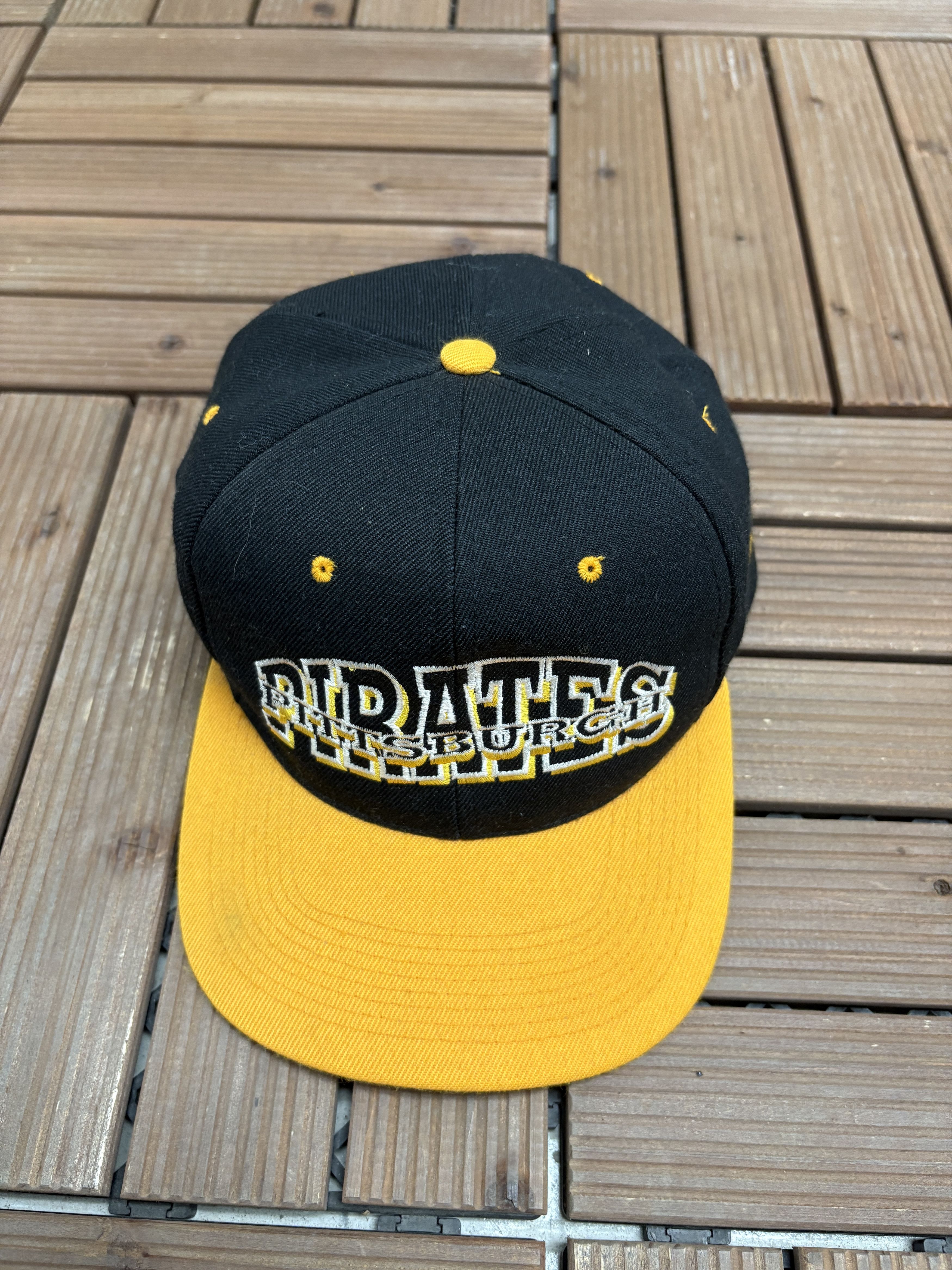 Vintage Pittsburgh Pirates Vintage Black Snap Back Hat Cap Size ONE SIZE - 1 Thumbnail