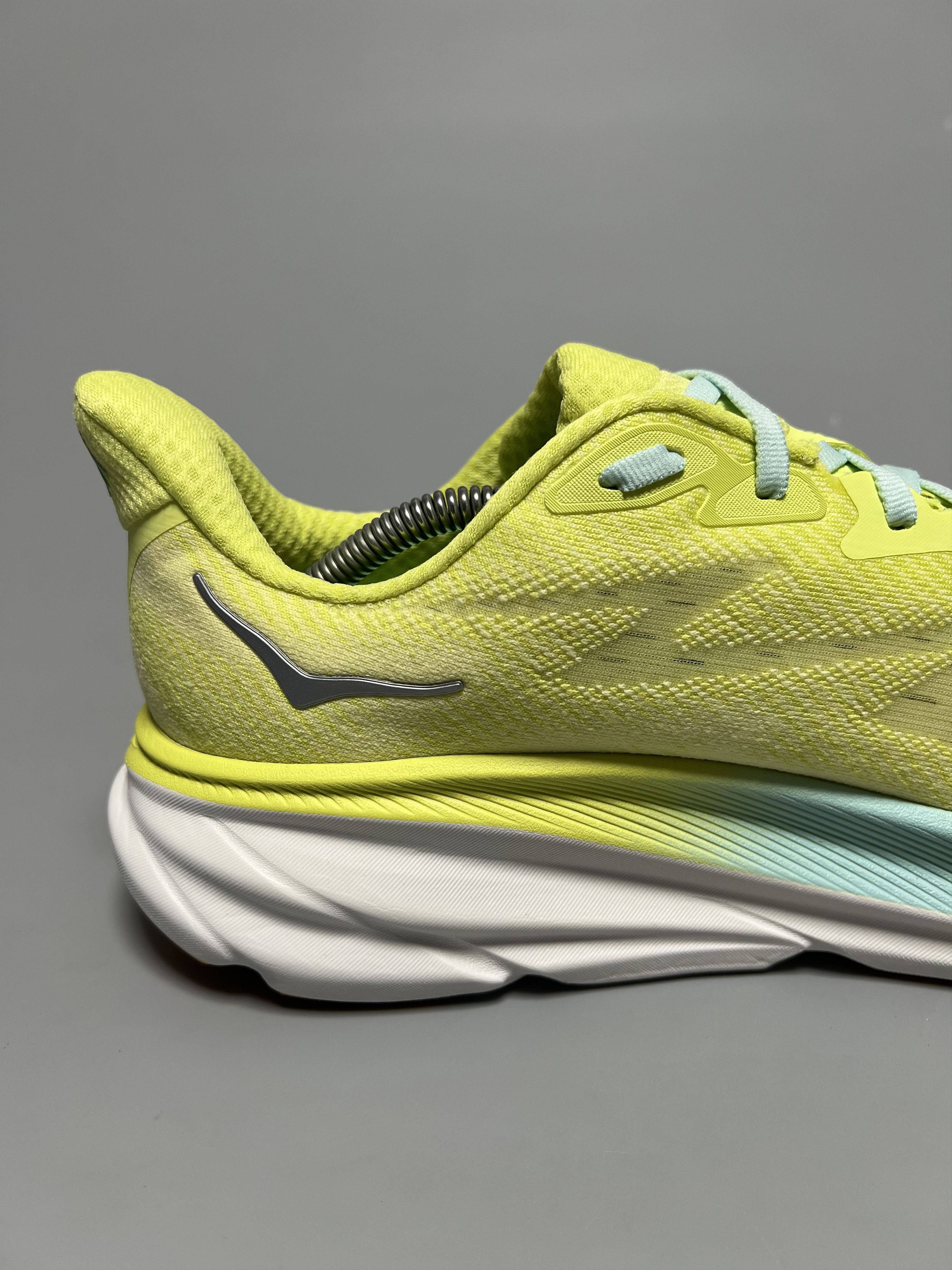 Hoka 10.5D Hoka One One Clifton 9 Wide Running Shoes Walking Gym Size US 10.5 / IT 40.5 - 6 Thumbnail