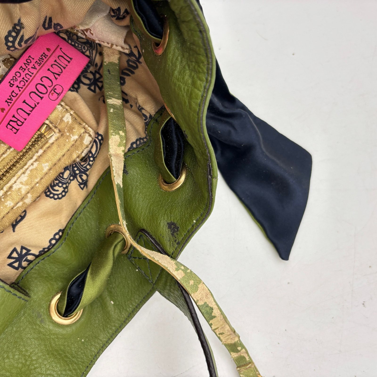 Juicy Couture × Vintage VTG Juicy Couture Daydreamer Shoulder Bag Purse Y2K Velour Size ONE SIZE - 14 Thumbnail