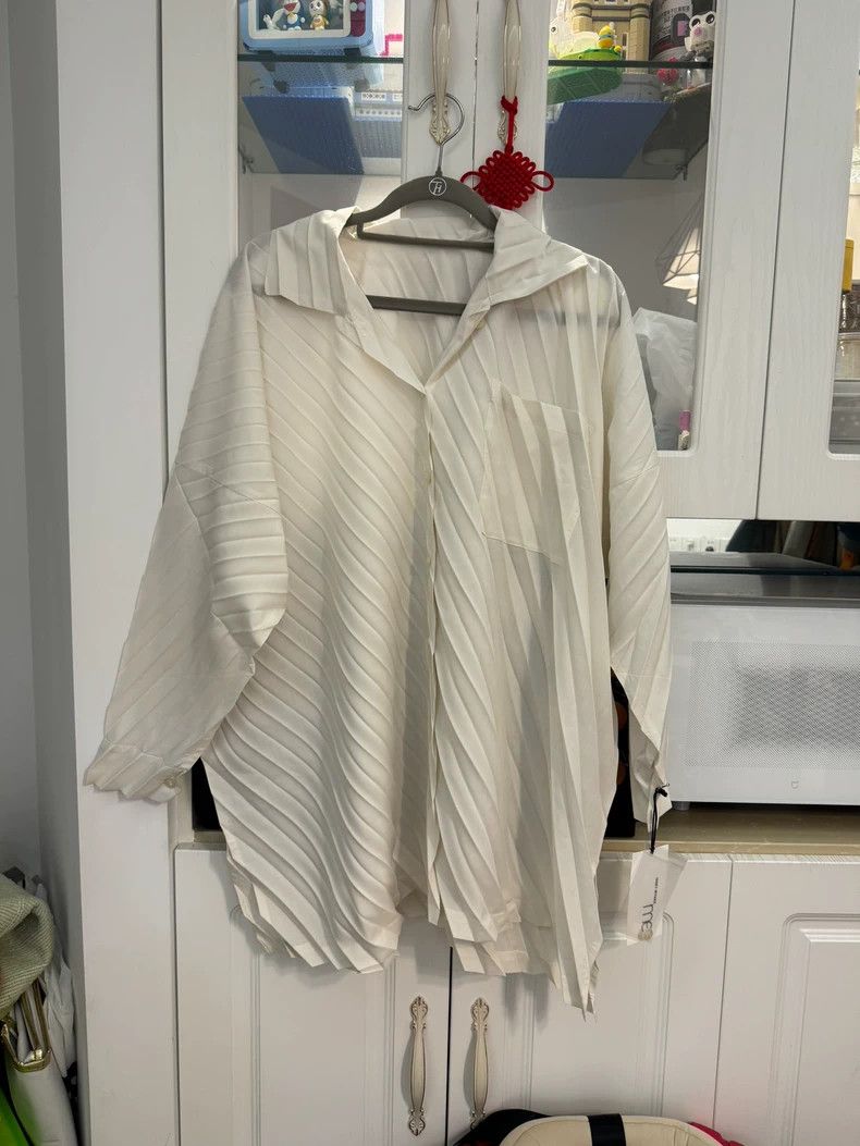 Issey Miyake Issey Miyake size:one size White polyester pleated long-sl Size S / US 4 / IT 40 - 4 Thumbnail