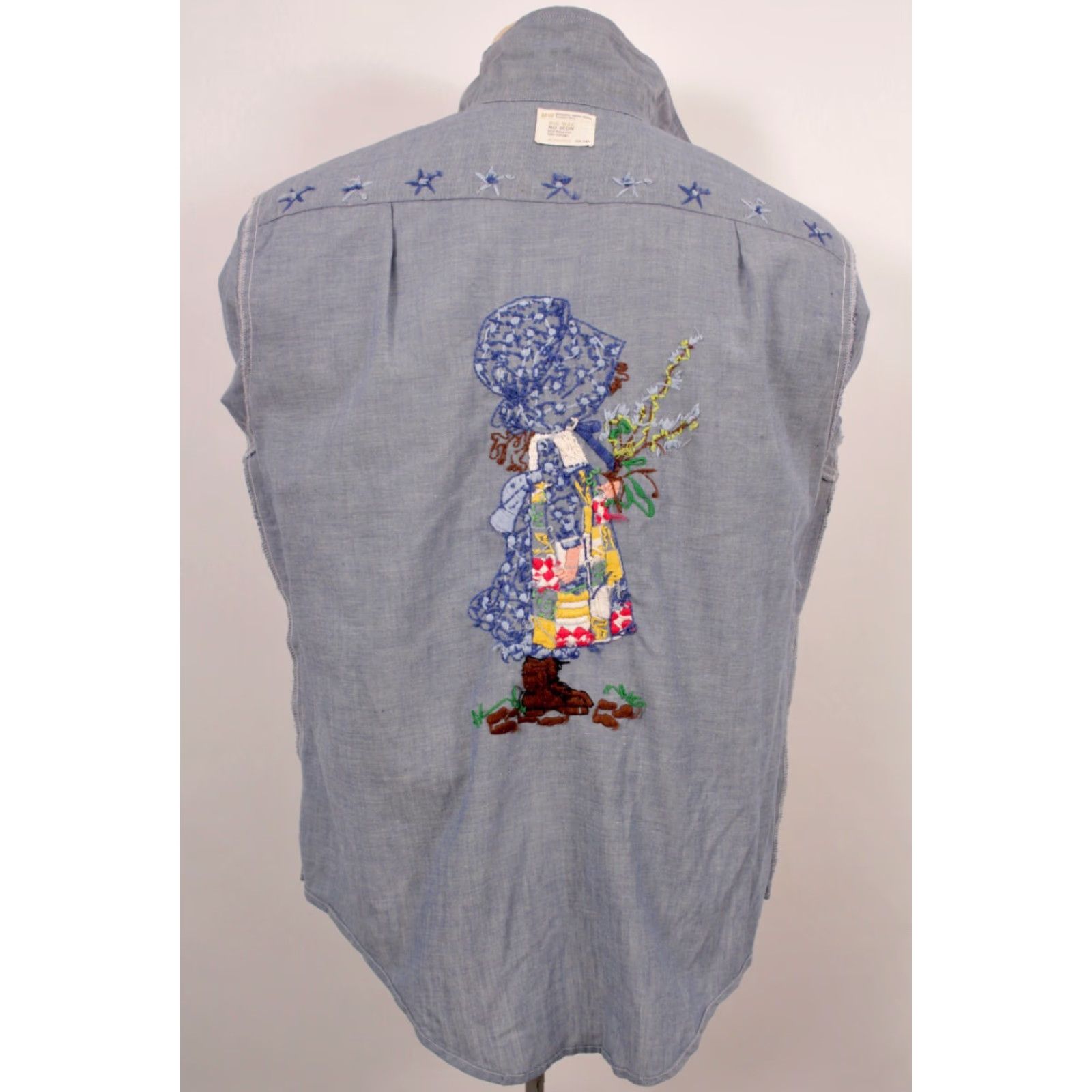 Vintage VINTAGE Men's VTG 70s Blue Embroidered Big Mac Chambray Holly Hobby Shirt Sz M 1970s Size US M / EU 48-50 / 2 - 3 Thumbnail