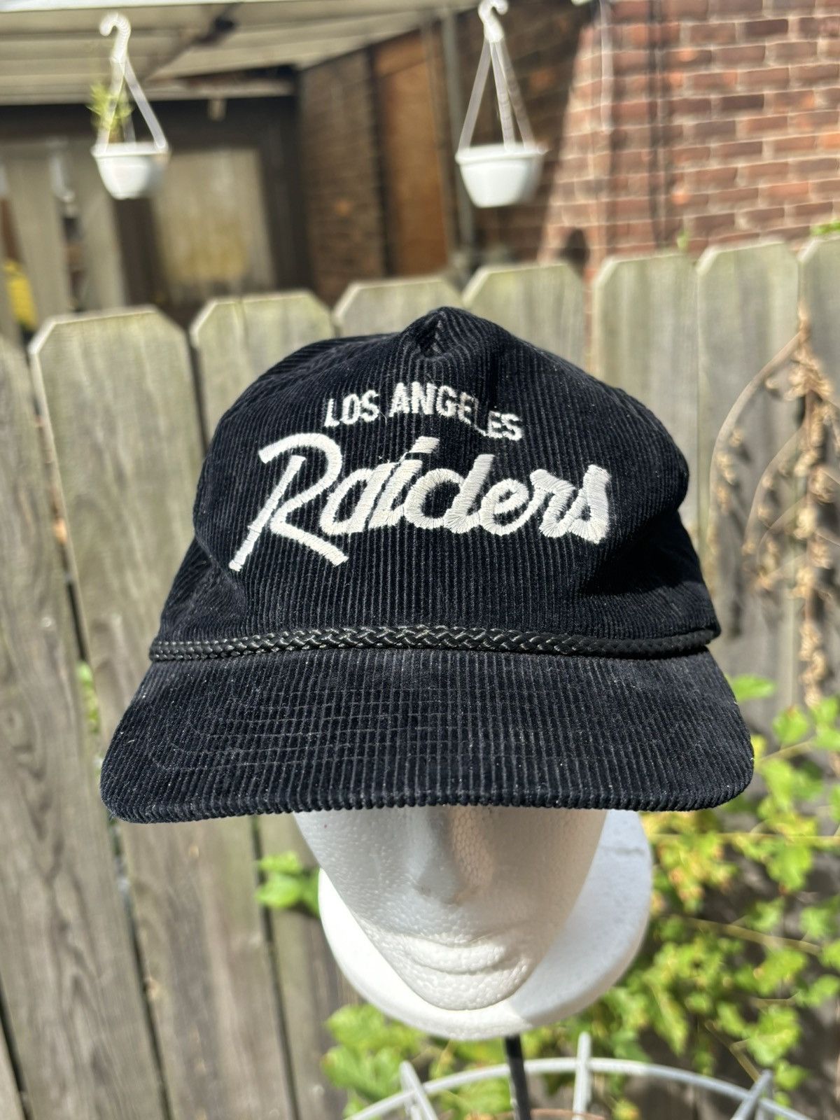 Los Angeles Apparel Vintage 1980’s corduroy Los Angeles Raiders latch-back cap Size ONE SIZE - 12 Thumbnail