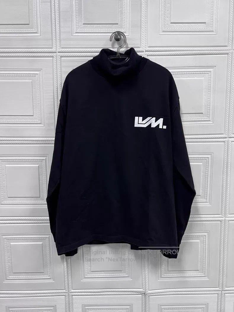 Louis Vuitton Louis Vuitton Letter-print turtleneck long-sleeve sweatshi Size US XL / EU 56 / 4 - 1 Thumbnail