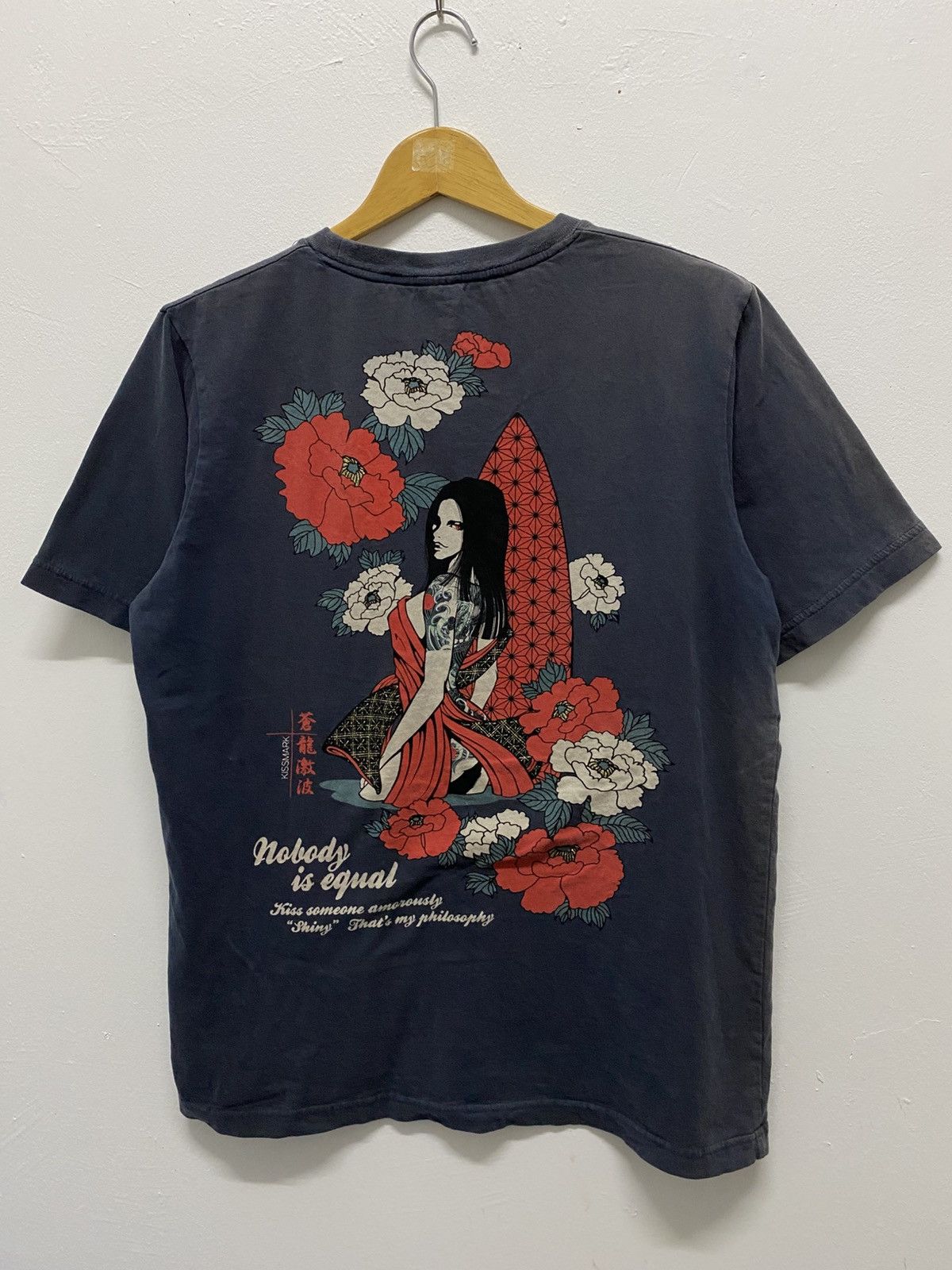 Japanese Brand Vintage Japanese Sukajan Girl Brand Kissmark T-Shirt Size US L / EU 52-54 / 3 - 1 Thumbnail