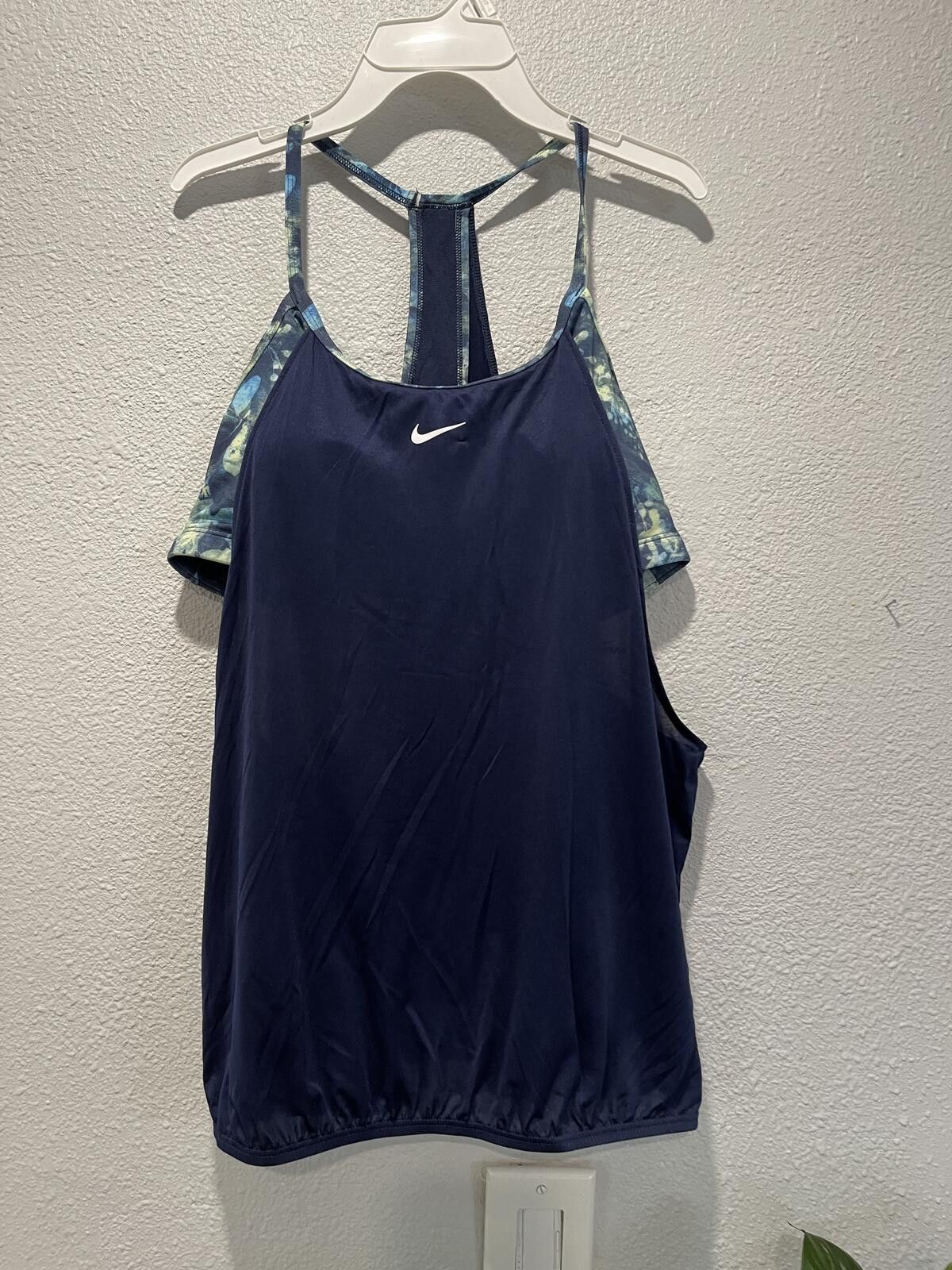Nike Nike Women's Athletic Tank Top Size Large Size L / US 10 / IT 46 - 1 Thumbnail