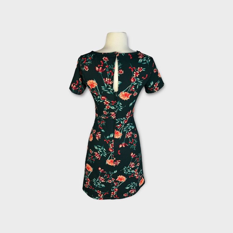 Macys B Darlin | Belted Floral Dress Dark Green | Size 5/6 Size M / US 6-8 / IT 42-44 - 9 Thumbnail