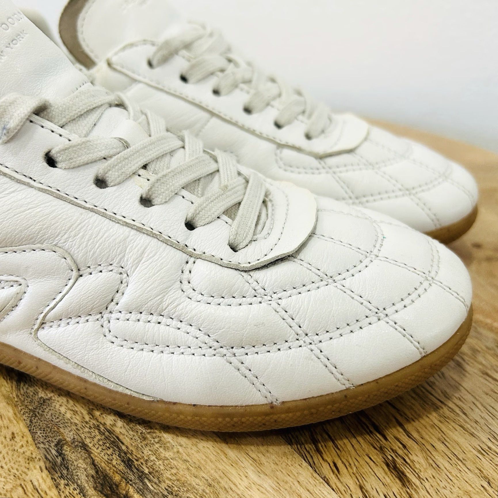 Rag & Bone rag & bone Legacy Sneaker Womens US 5 White 35 Retro Size US 5 / IT 35 - 6 Thumbnail
