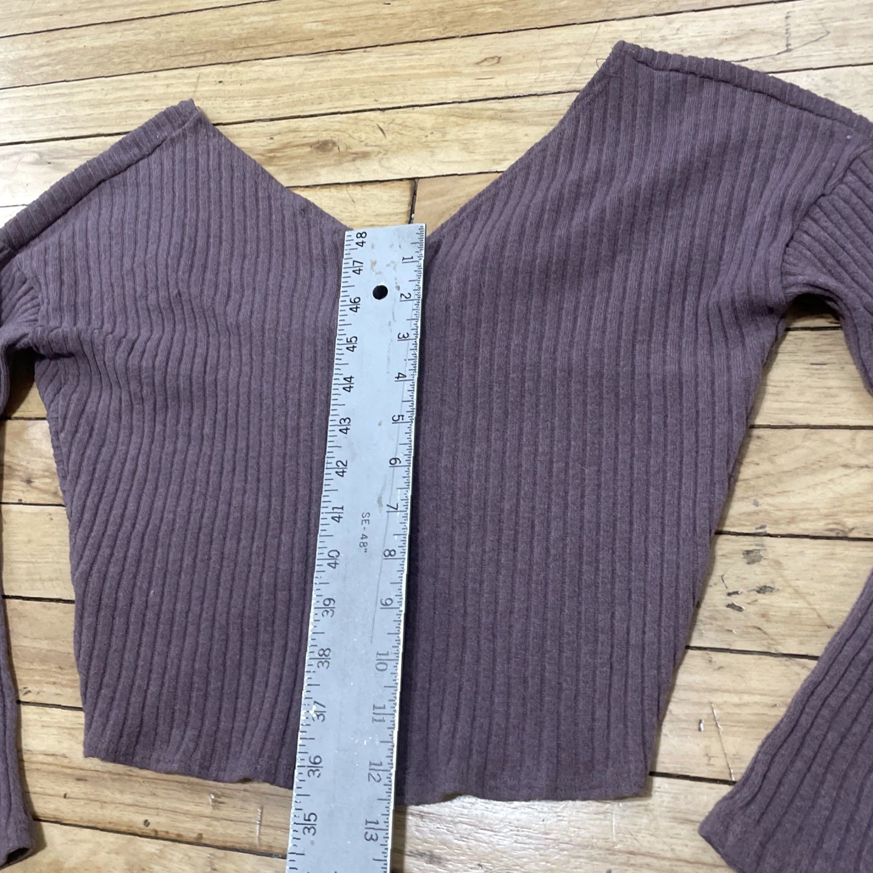 Fashion Nova Fashion Nova Womens Twist Sweater Crop Ribbed V-Neck Dolman Sleeve Purple XS Size XS / US 0-2 / IT 36-38 - 5 Thumbnail