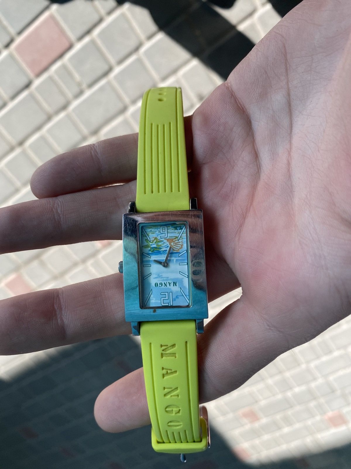 Japanese Brand Mango Neon Yellow Tropical Watch Archive Y2K Futuristic Size ONE SIZE - 4 Thumbnail