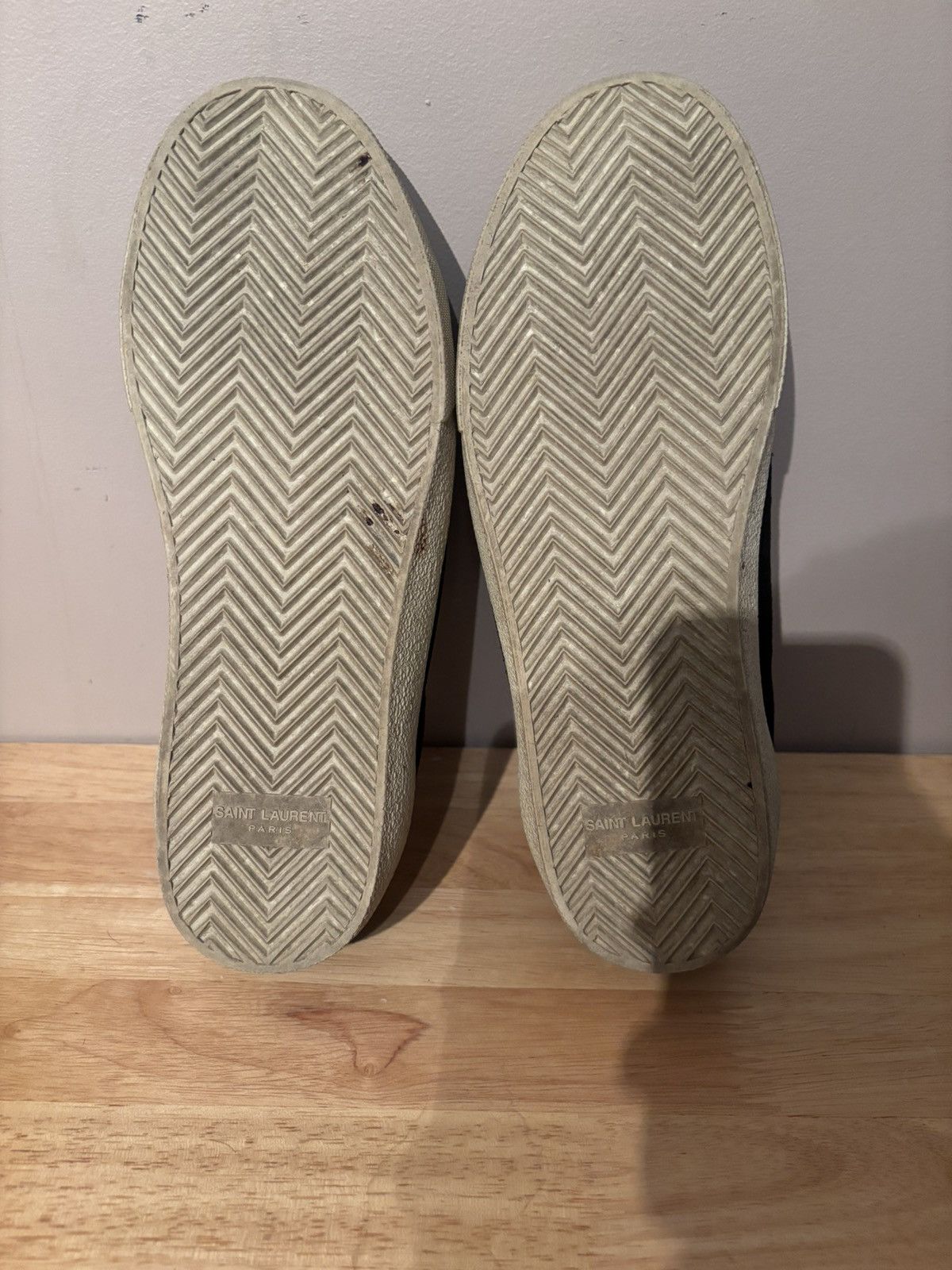 Saint Laurent Paris Saint Laurent low top suede sneakers Size US 7 / EU 40 - 9 Thumbnail