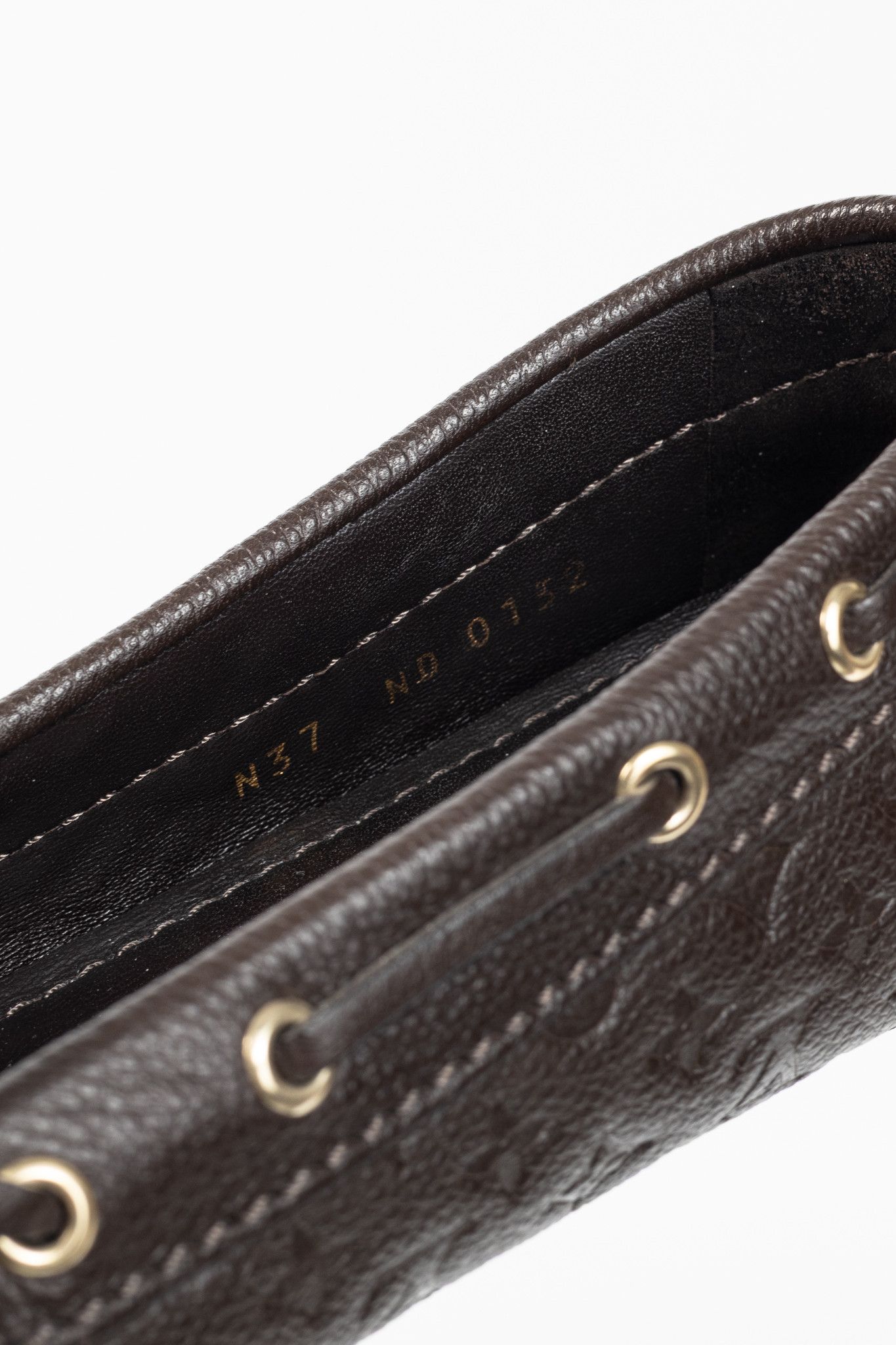 Louis Vuitton Louis Vuitton Gloria Monogram-Embossed Leather Flat Loafers Size US 6.5 / IT 36.5 - 13 Thumbnail