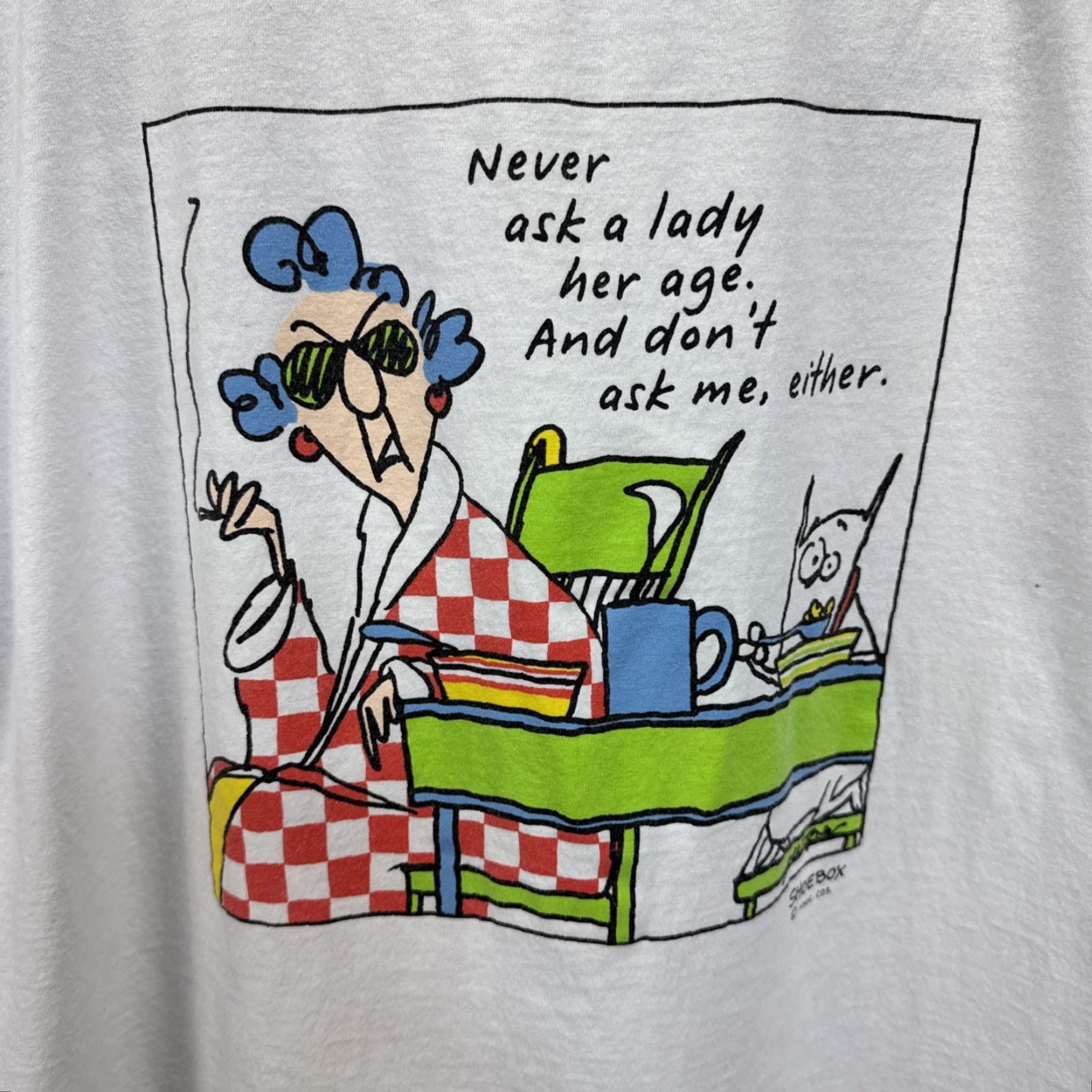 Vintage VINTAGE shoebox T-Shirt Men XL White 90s Funny Art Graphic Print Crew Neck Short Sleeve Logo Easy Care Machine Washable Size US XL / EU 56 / 4 - 2 Thumbnail