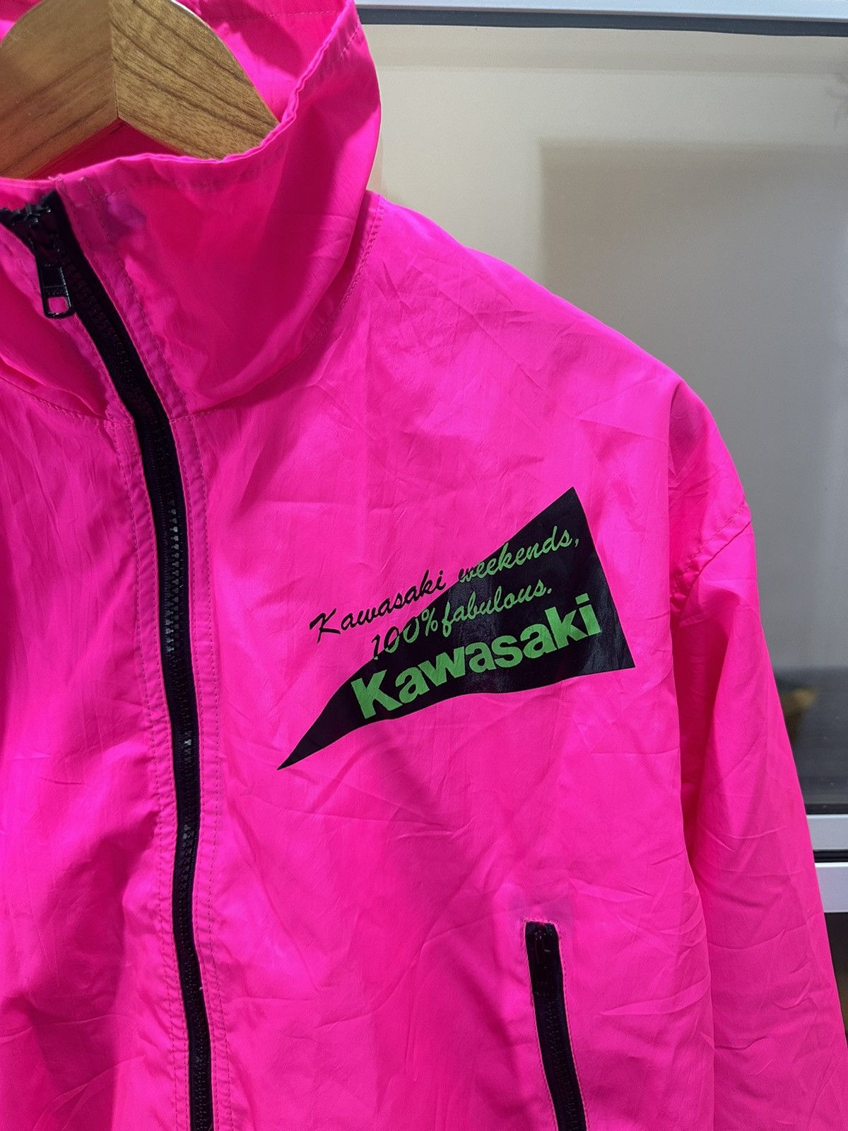 Vintage Vintage Kawasaki Luxury Riding Gear Neon Pink Jacket Size US L / EU 52-54 / 3 - 3 Thumbnail