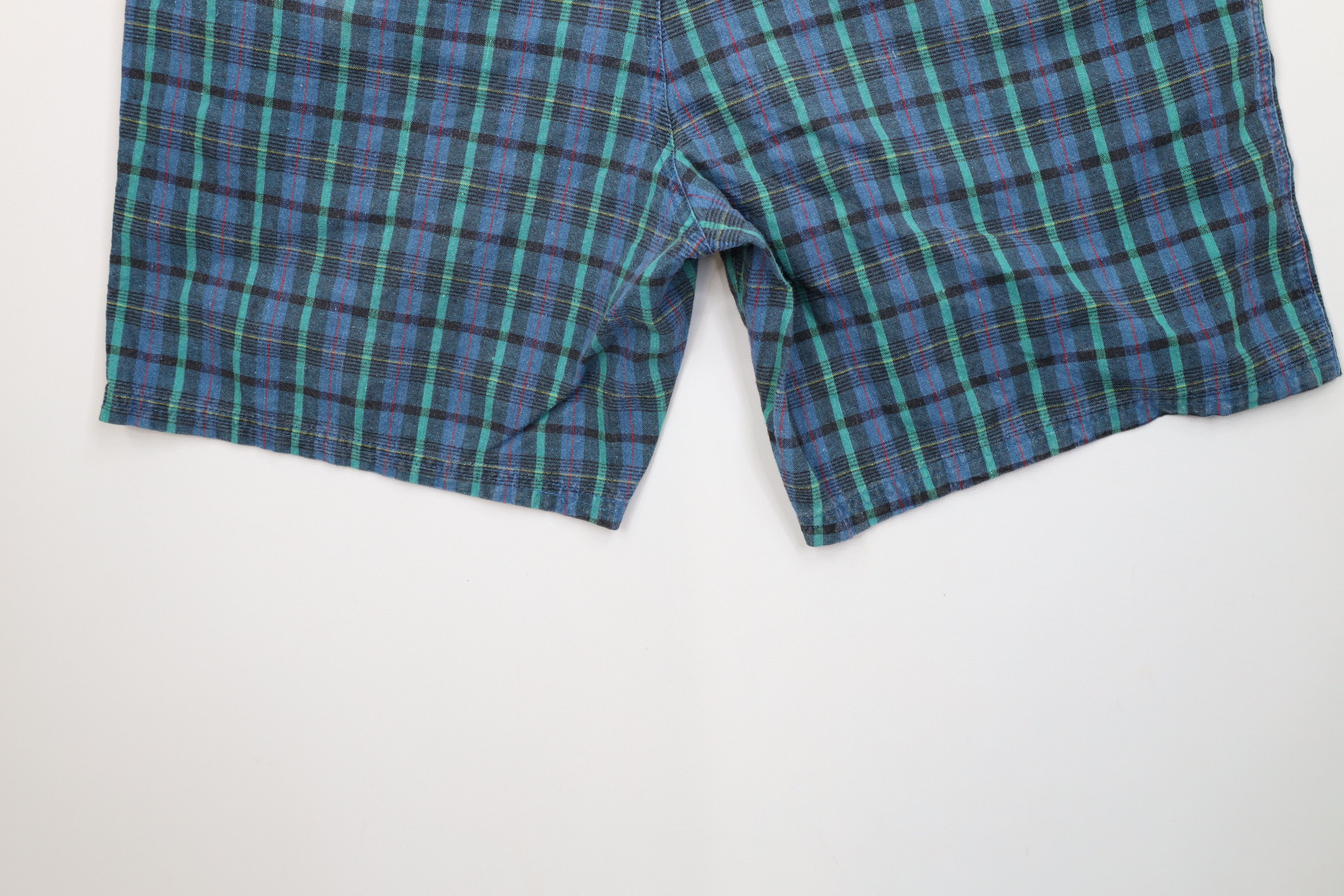 Vintage Vintage 90s Streetwear Madras Plaid Above Knee Chino Shorts Size US 38 / EU 54 - 11 Thumbnail