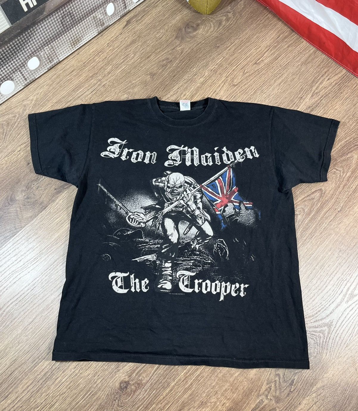 Band Tees IRON MAIDEN 2011 T Shirt Size US XL / EU 56 / 4 - 1 Thumbnail