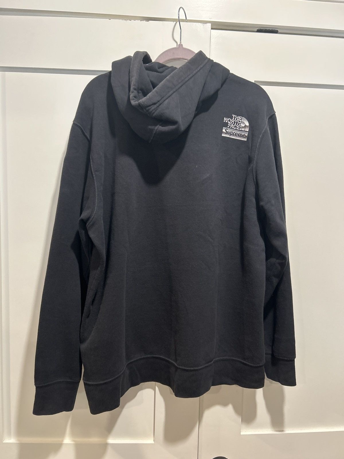 Supreme × The North Face Supreme x The North Face ‘Metallic Logo Hooded Sweatshirt’ Size US L / EU 52-54 / 3 - 3 Thumbnail